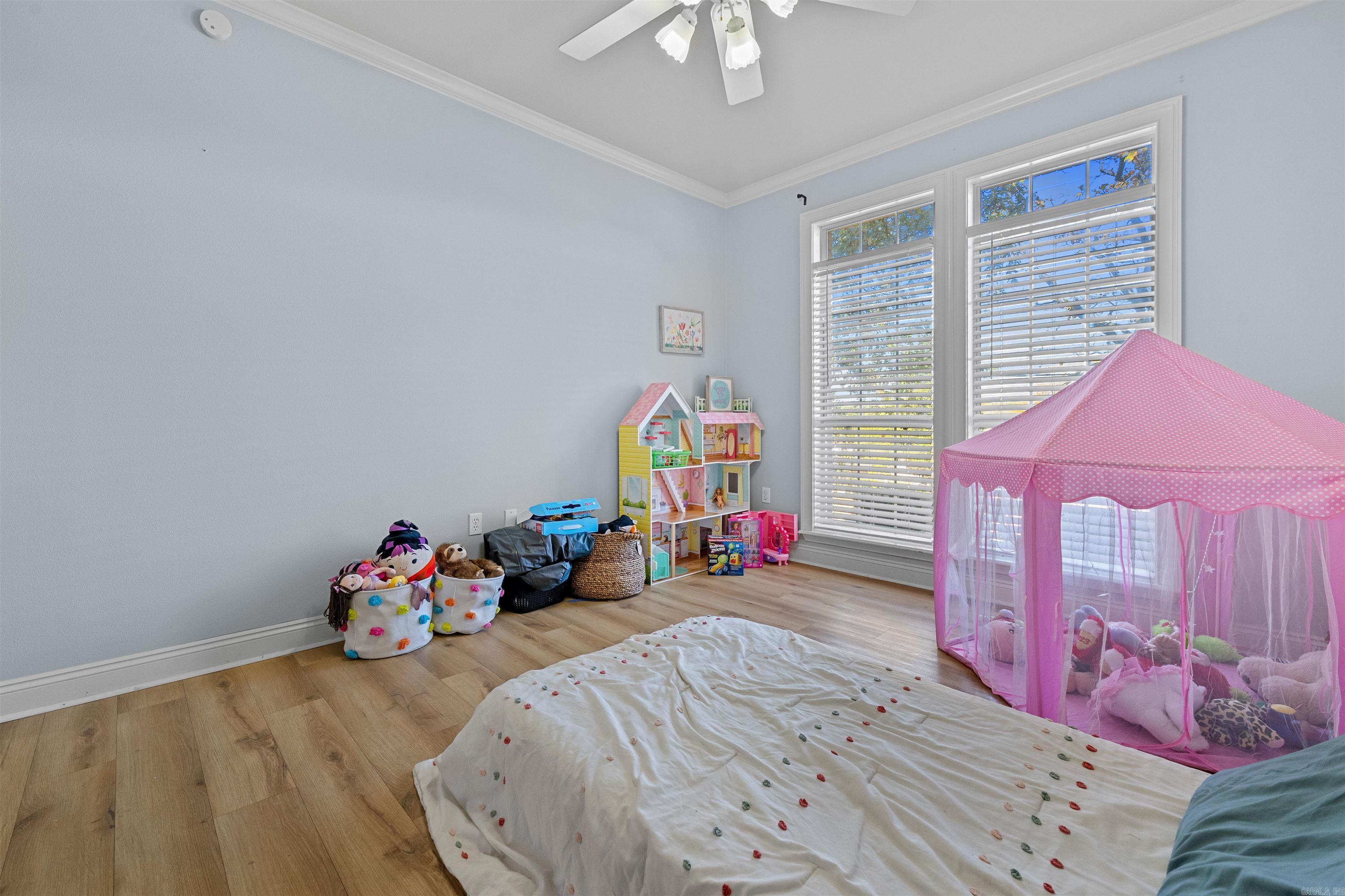 ST CHARLES PLACE - Residential
