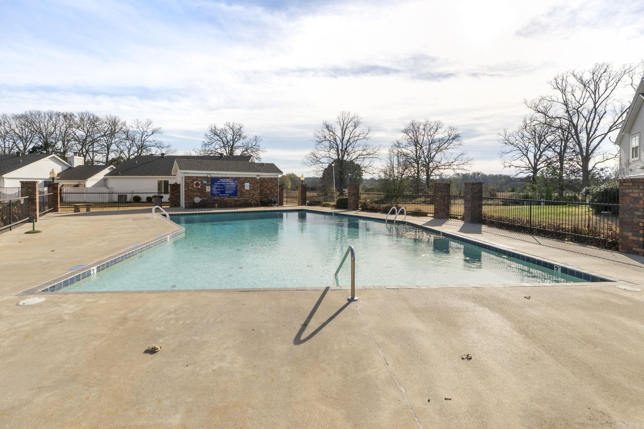 CARRIAGE COURTS - Residential