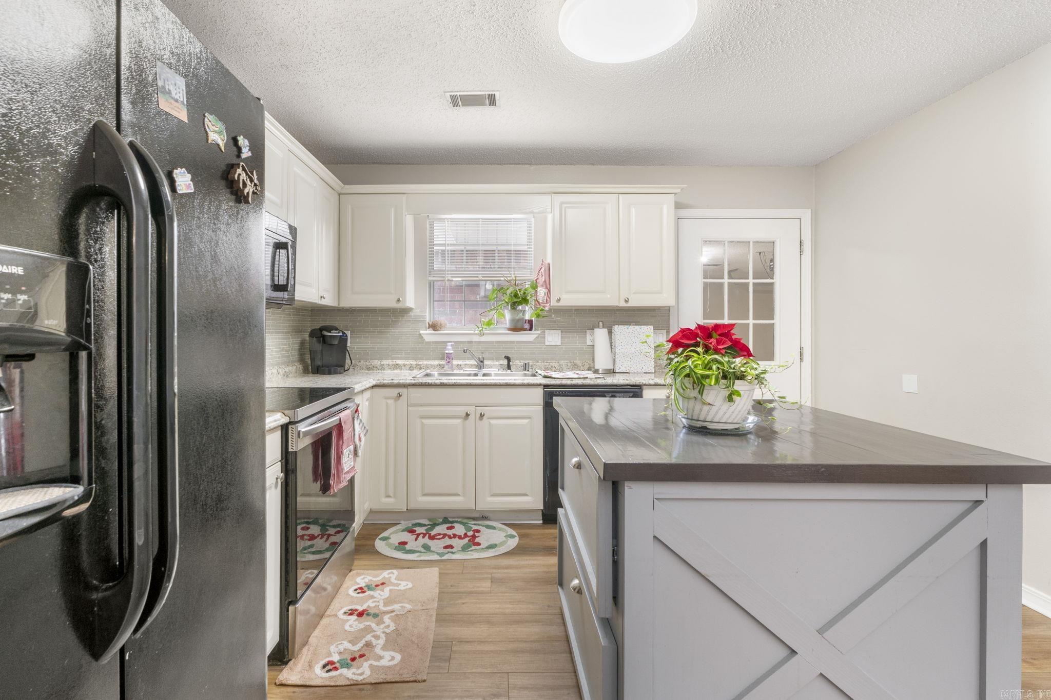 CARRIAGE COURTS - Residential