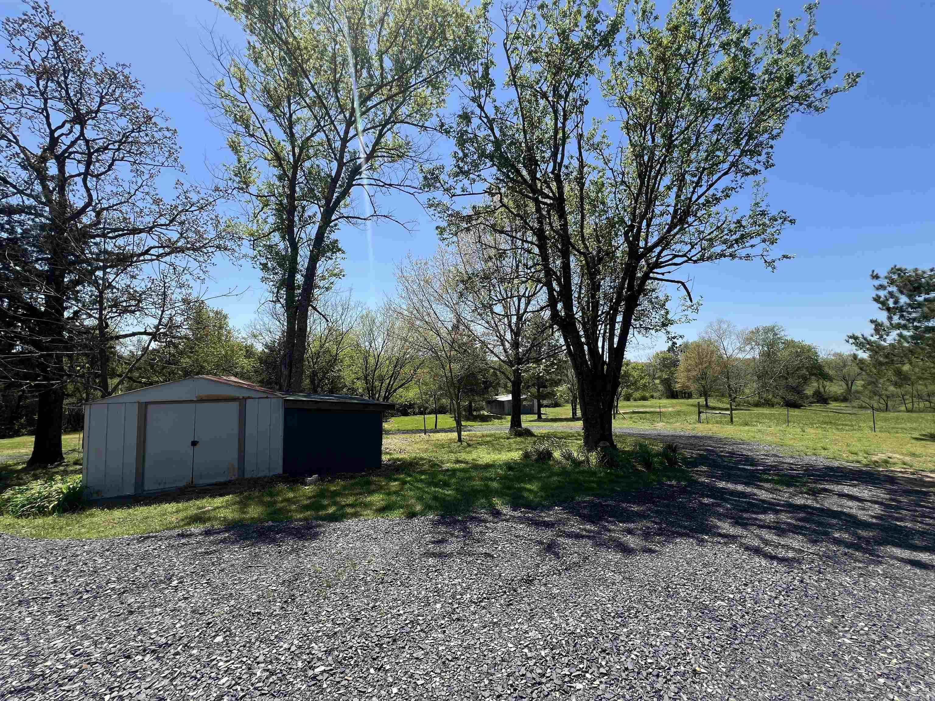 Metes & Bounds - Land