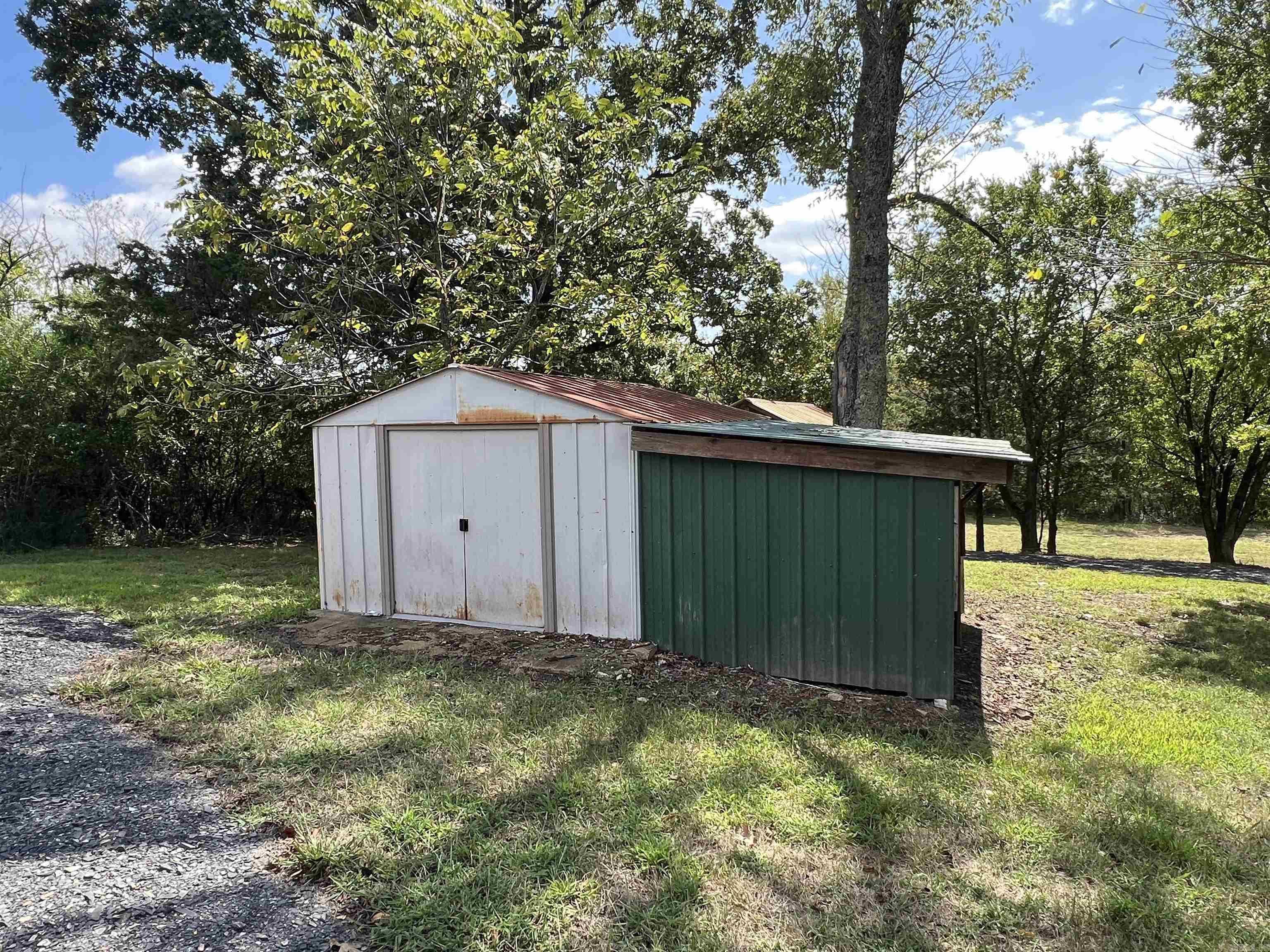 Metes & Bounds - Land