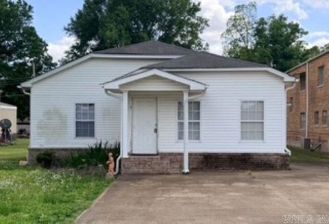 Photo of 121 Oak Street, Tyronza, AR 72386 (MLS # 26016556)