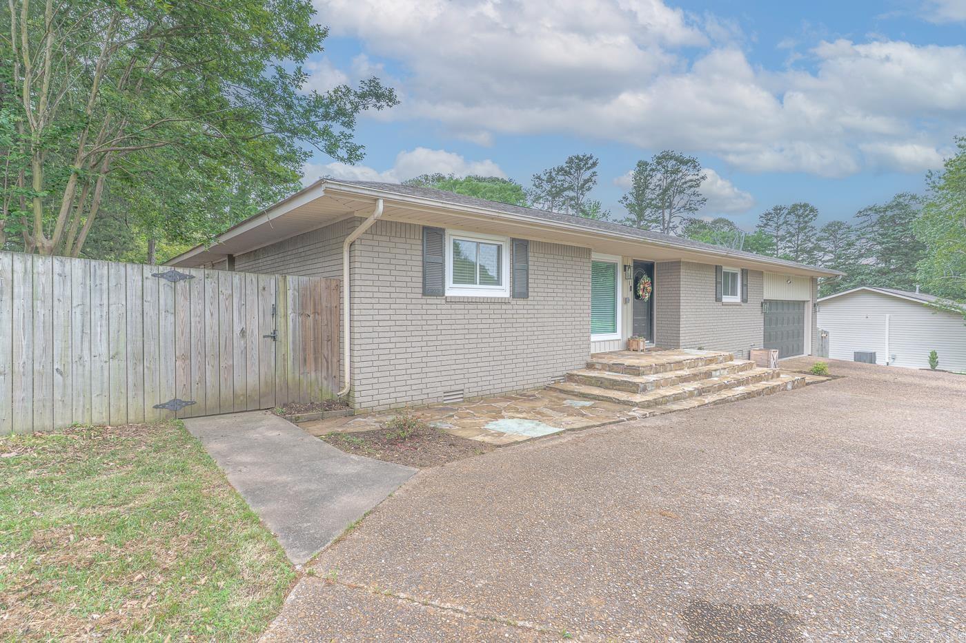 CEDAR RIDGE - Residential