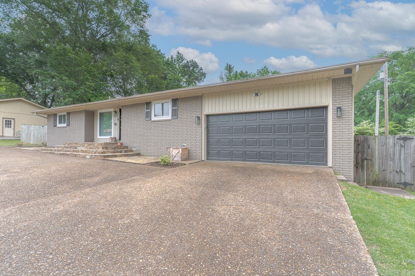 CEDAR RIDGE - Residential