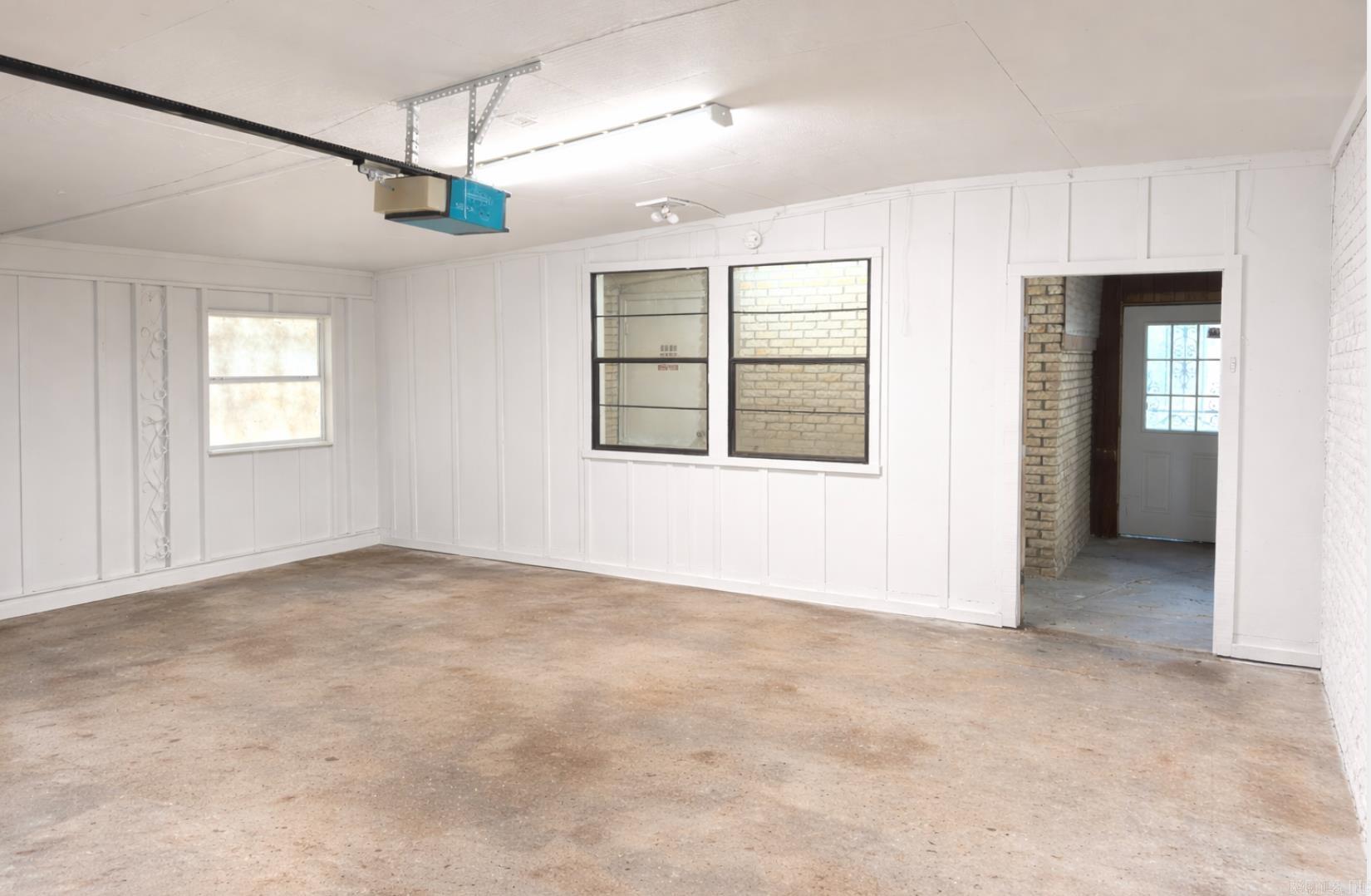 CAPITAL PLACE - Residential