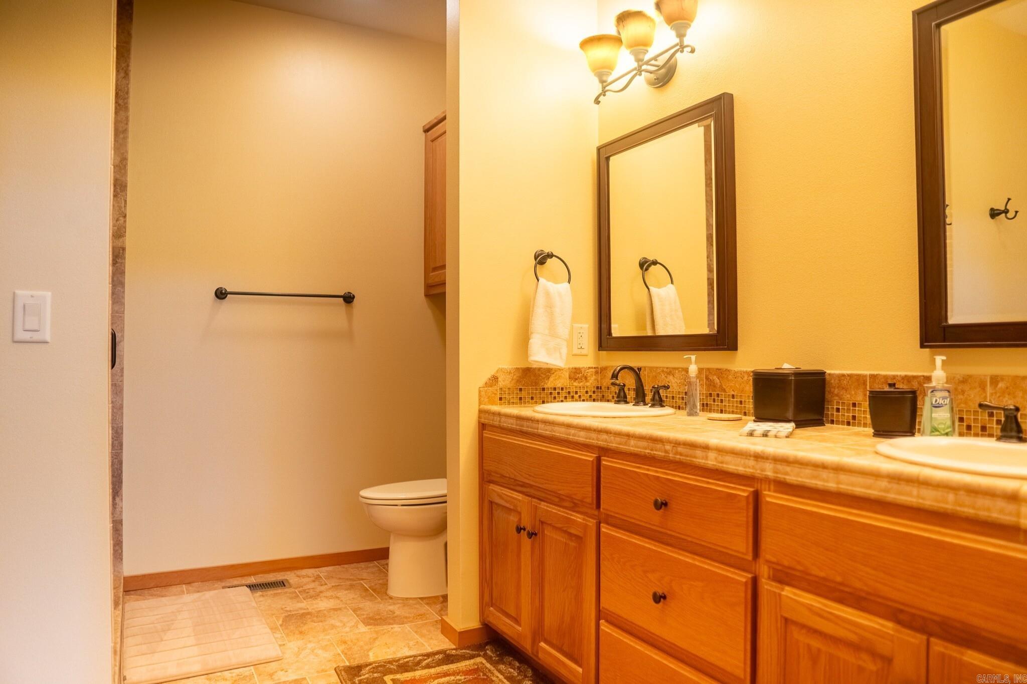 COW SHOALS - RIVER - Residential