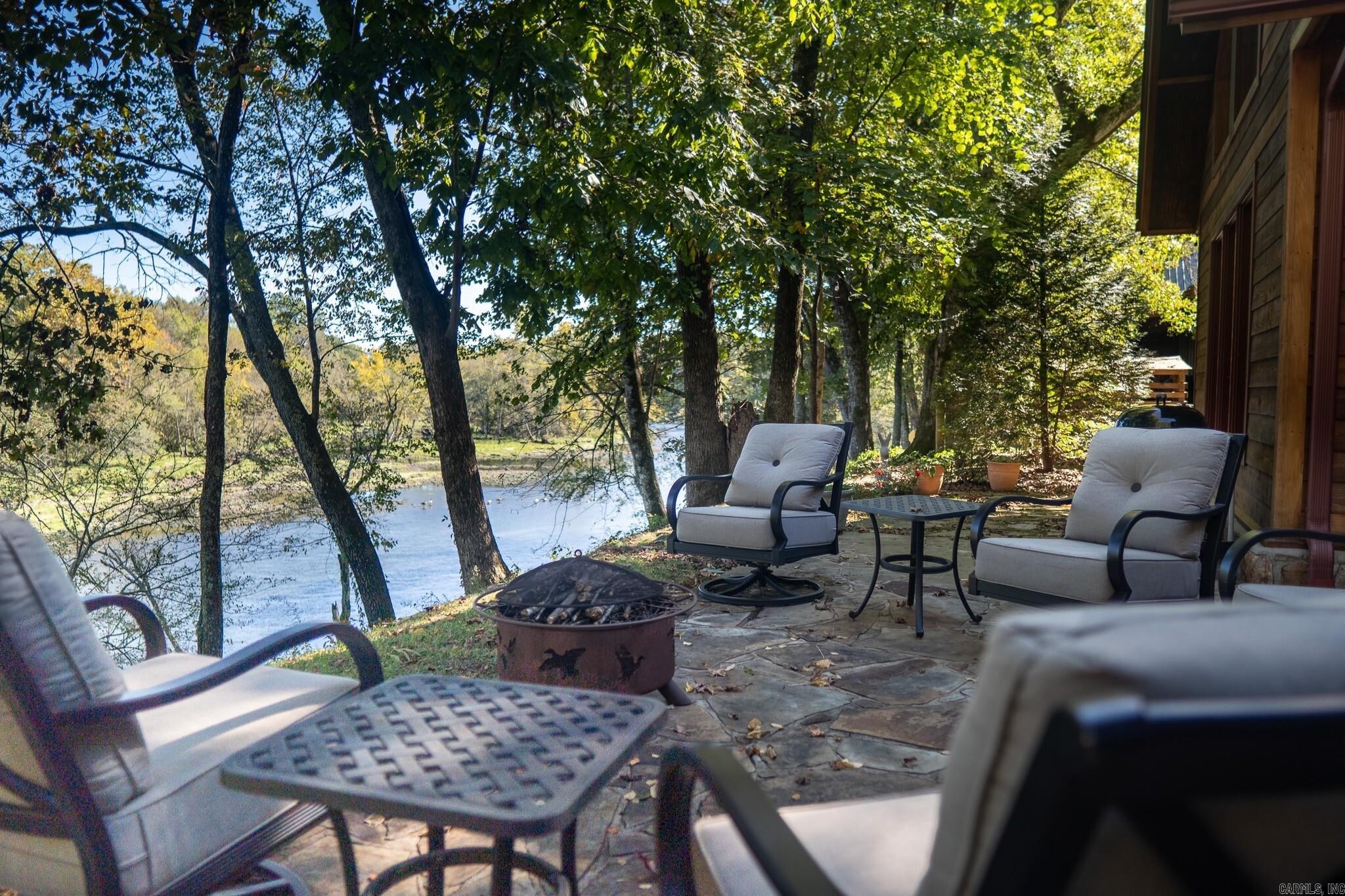 COW SHOALS - RIVER - Residential