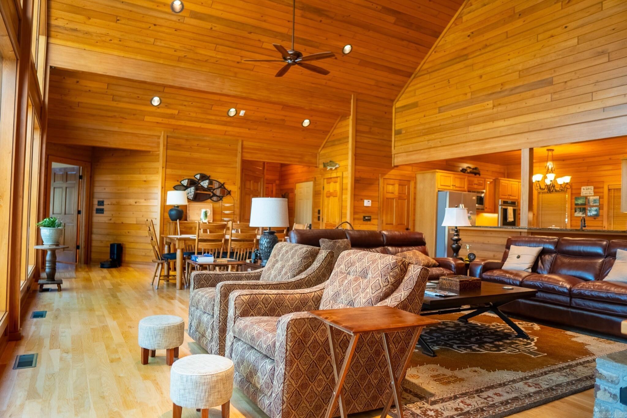 COW SHOALS - RIVER - Residential