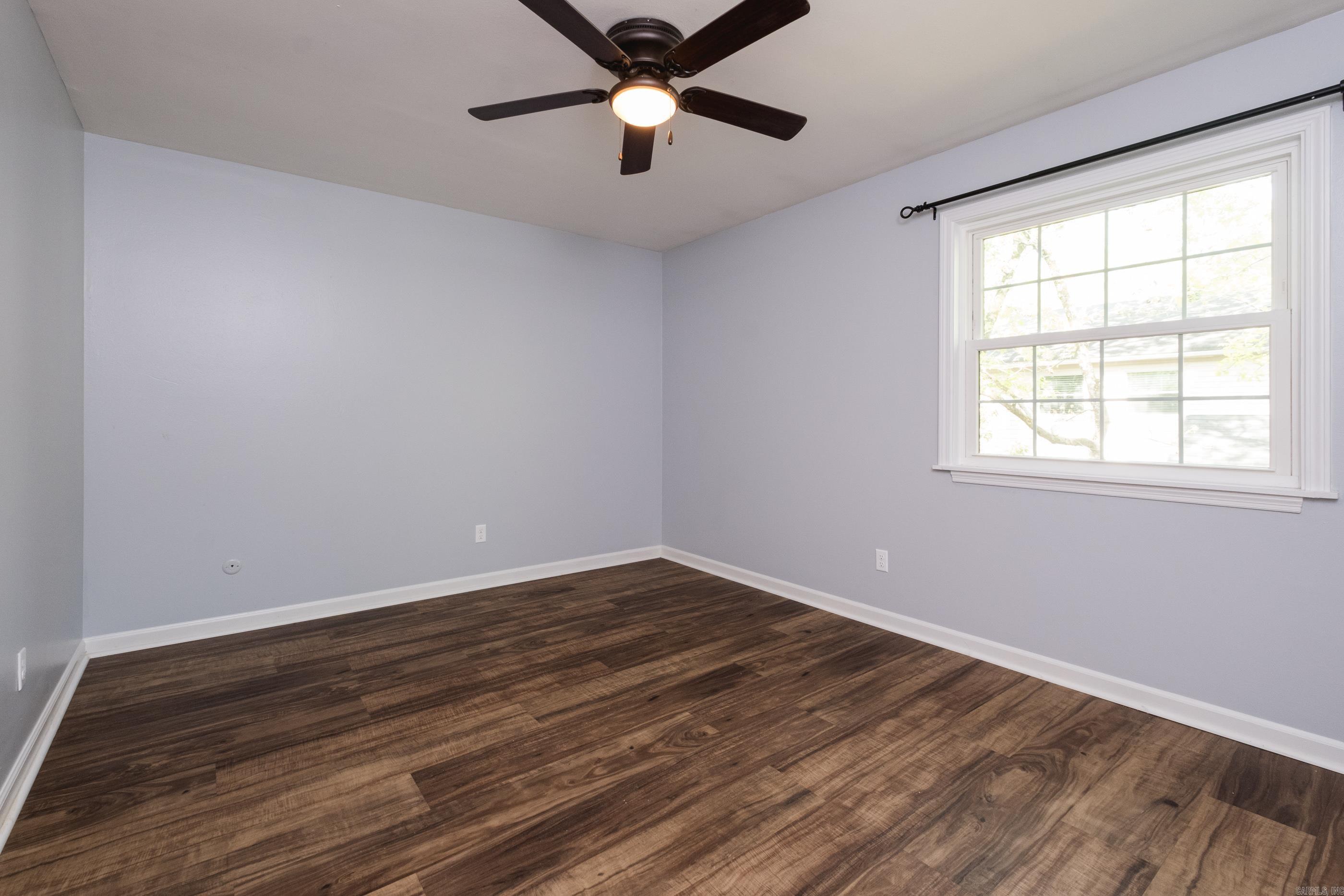 KINGSBRIDGE TWNHSE - Residential