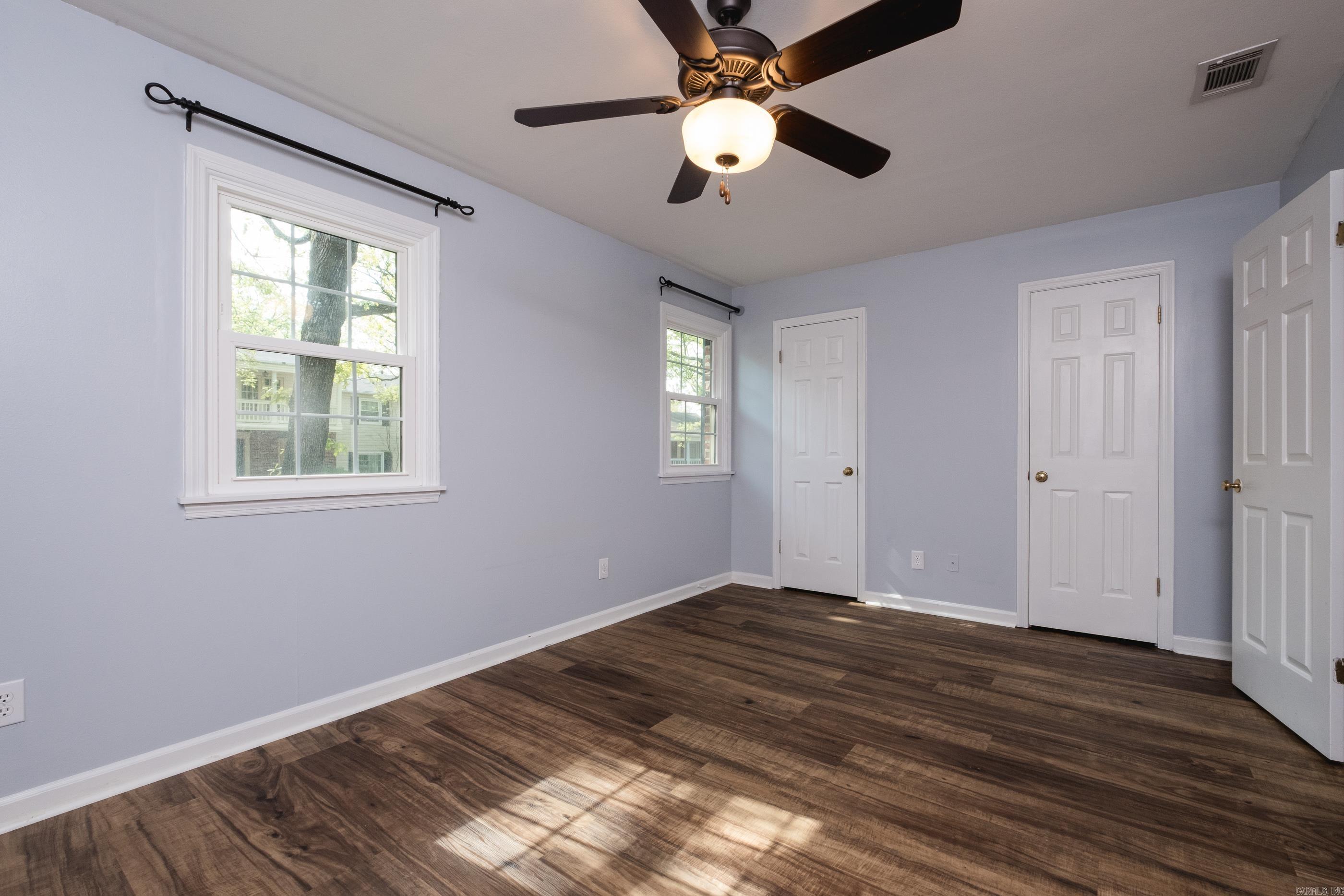 KINGSBRIDGE TWNHSE - Residential