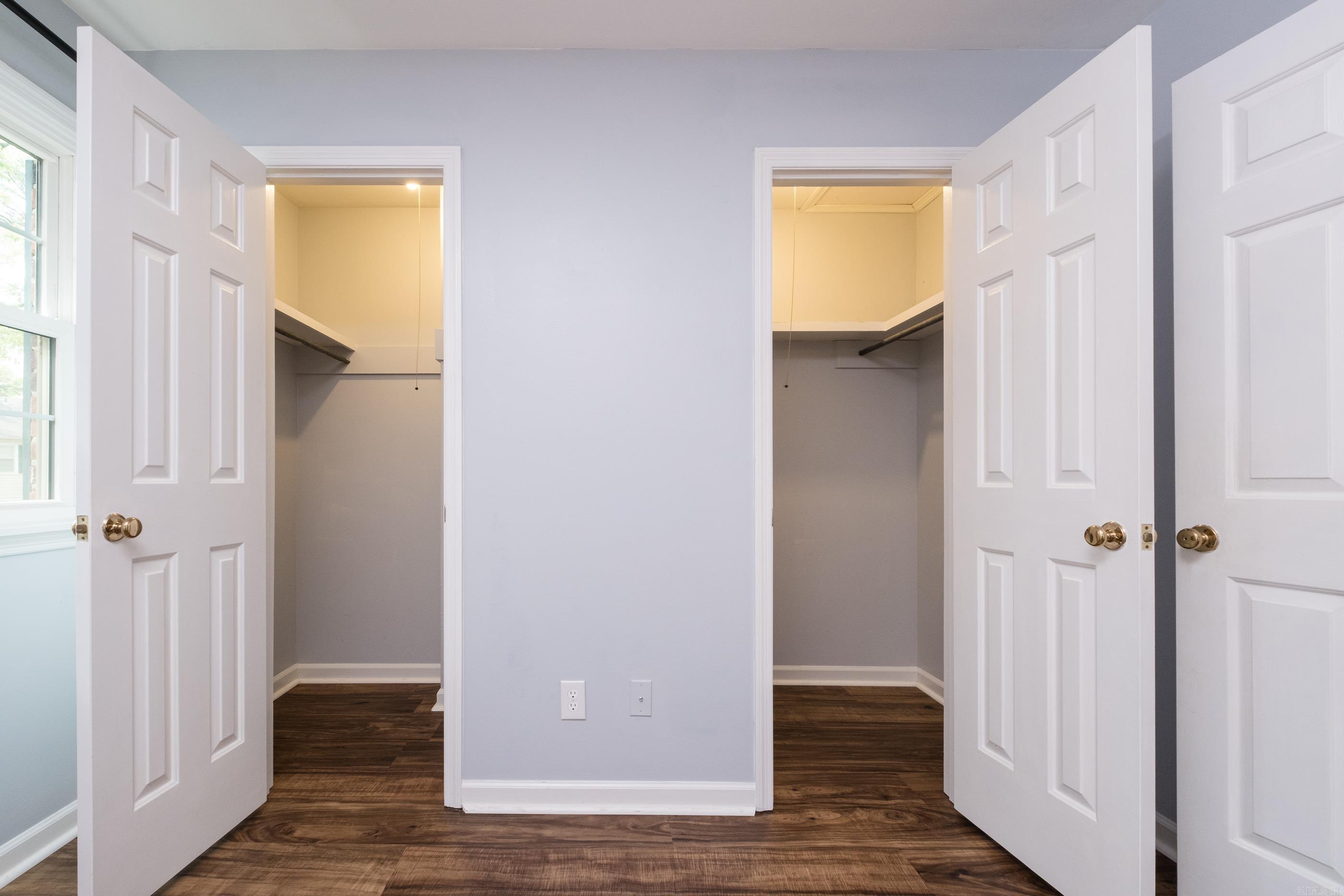 KINGSBRIDGE TWNHSE - Residential