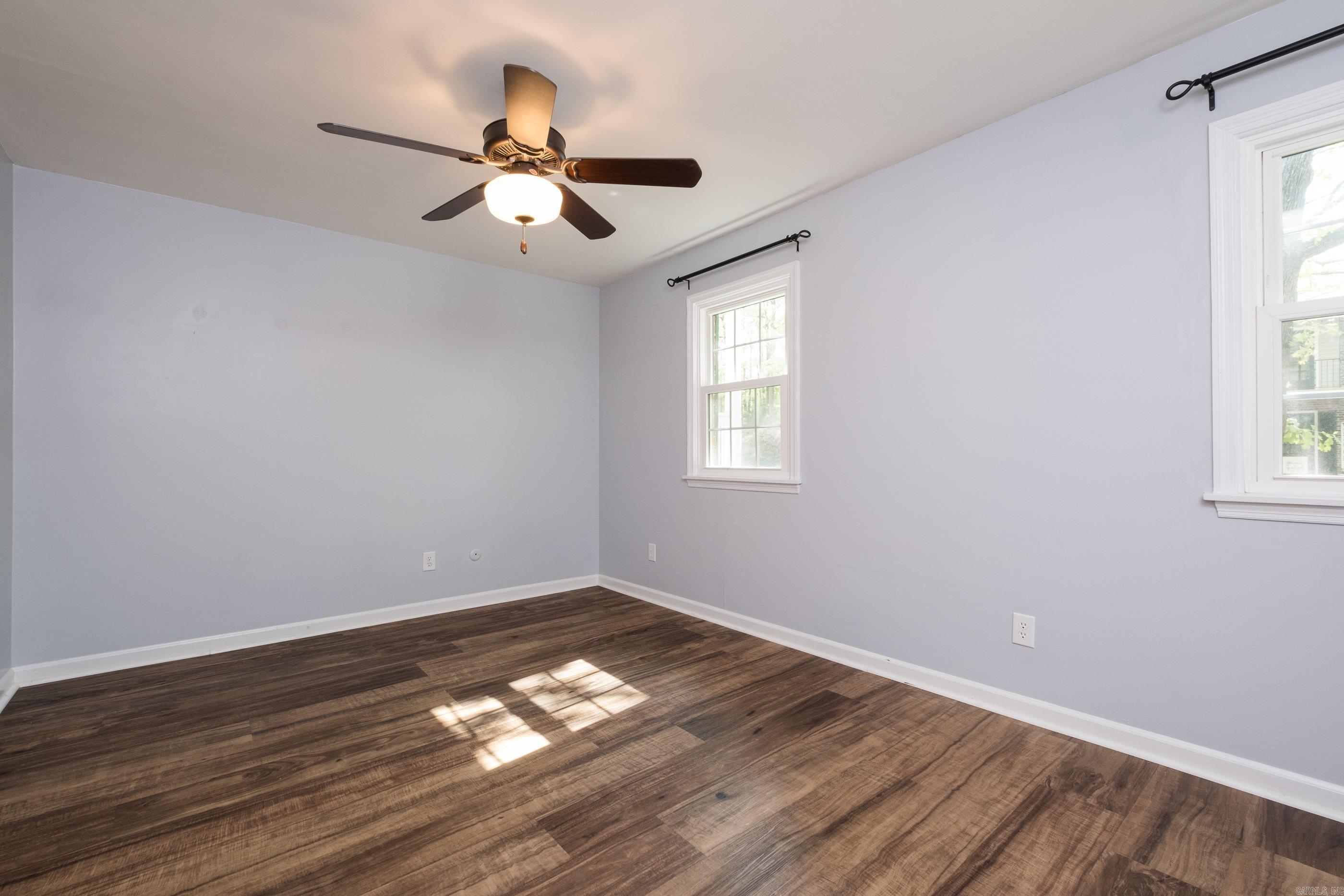 KINGSBRIDGE TWNHSE - Residential