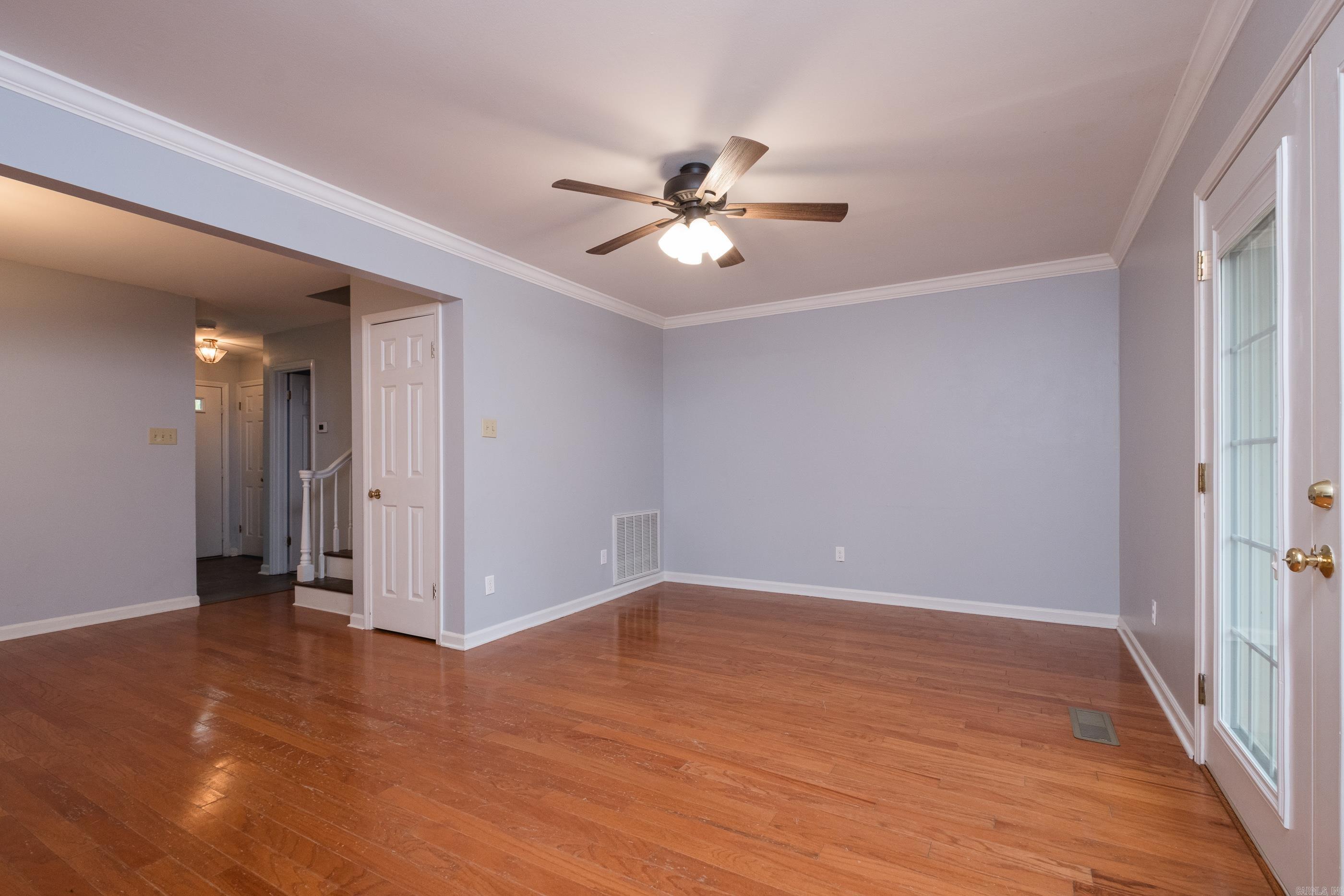 KINGSBRIDGE TWNHSE - Residential