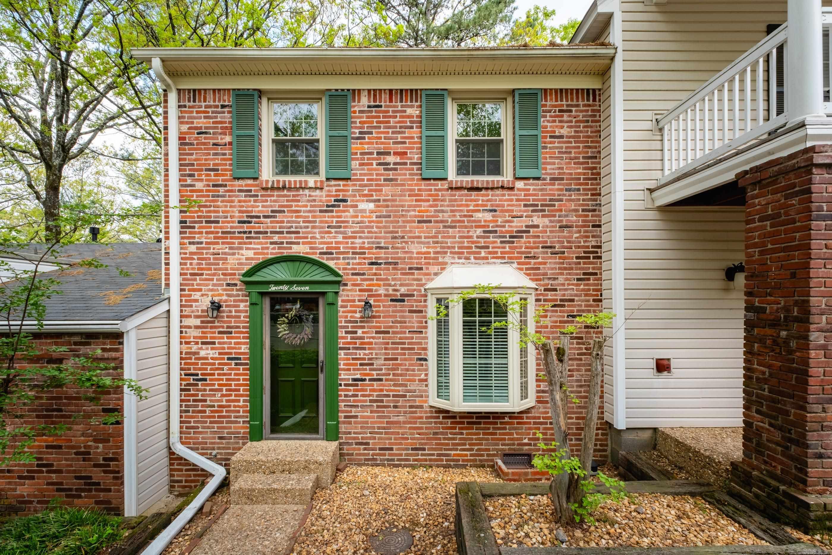 KINGSBRIDGE TWNHSE - Residential