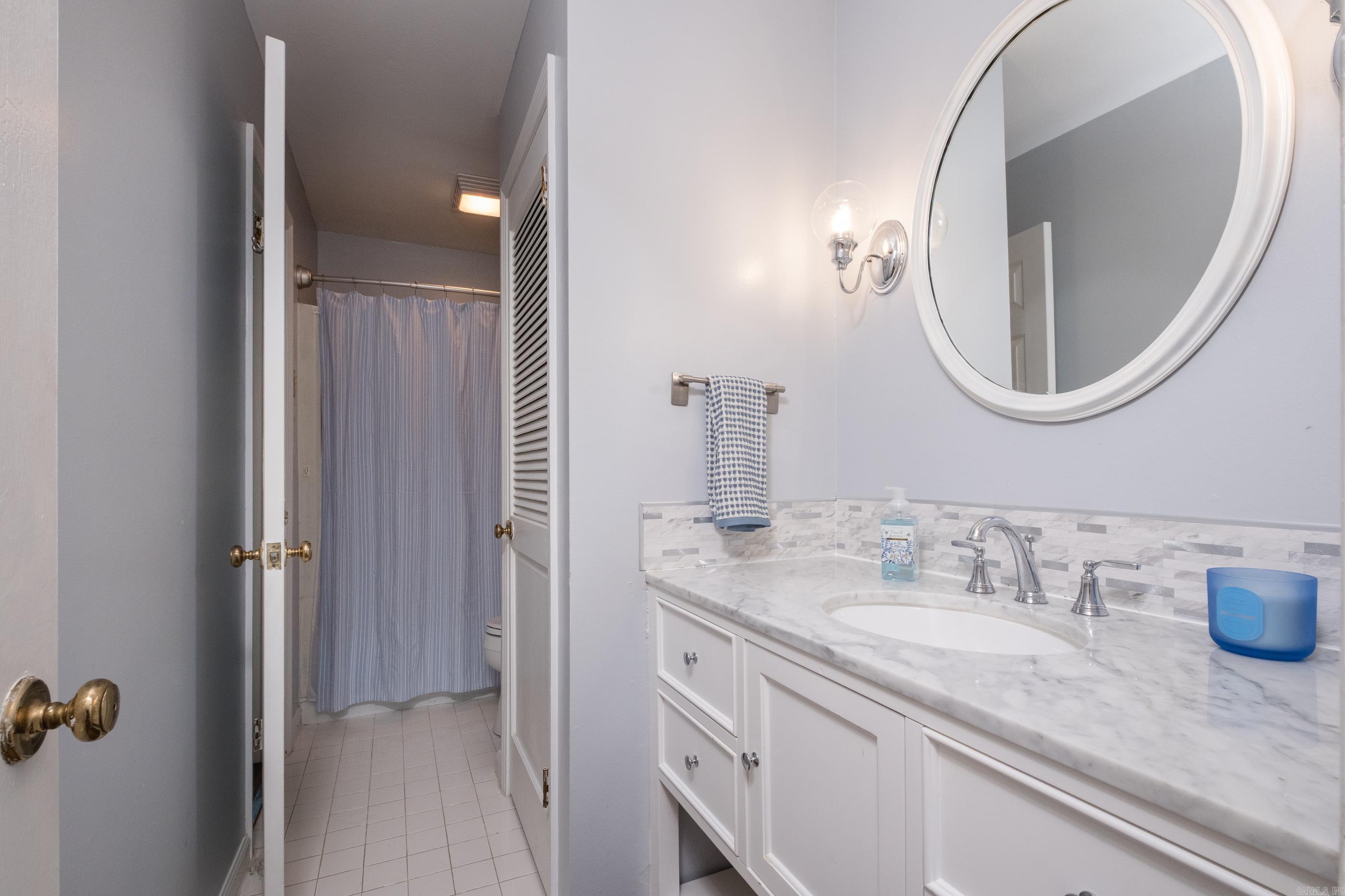 KINGSBRIDGE TWNHSE - Residential