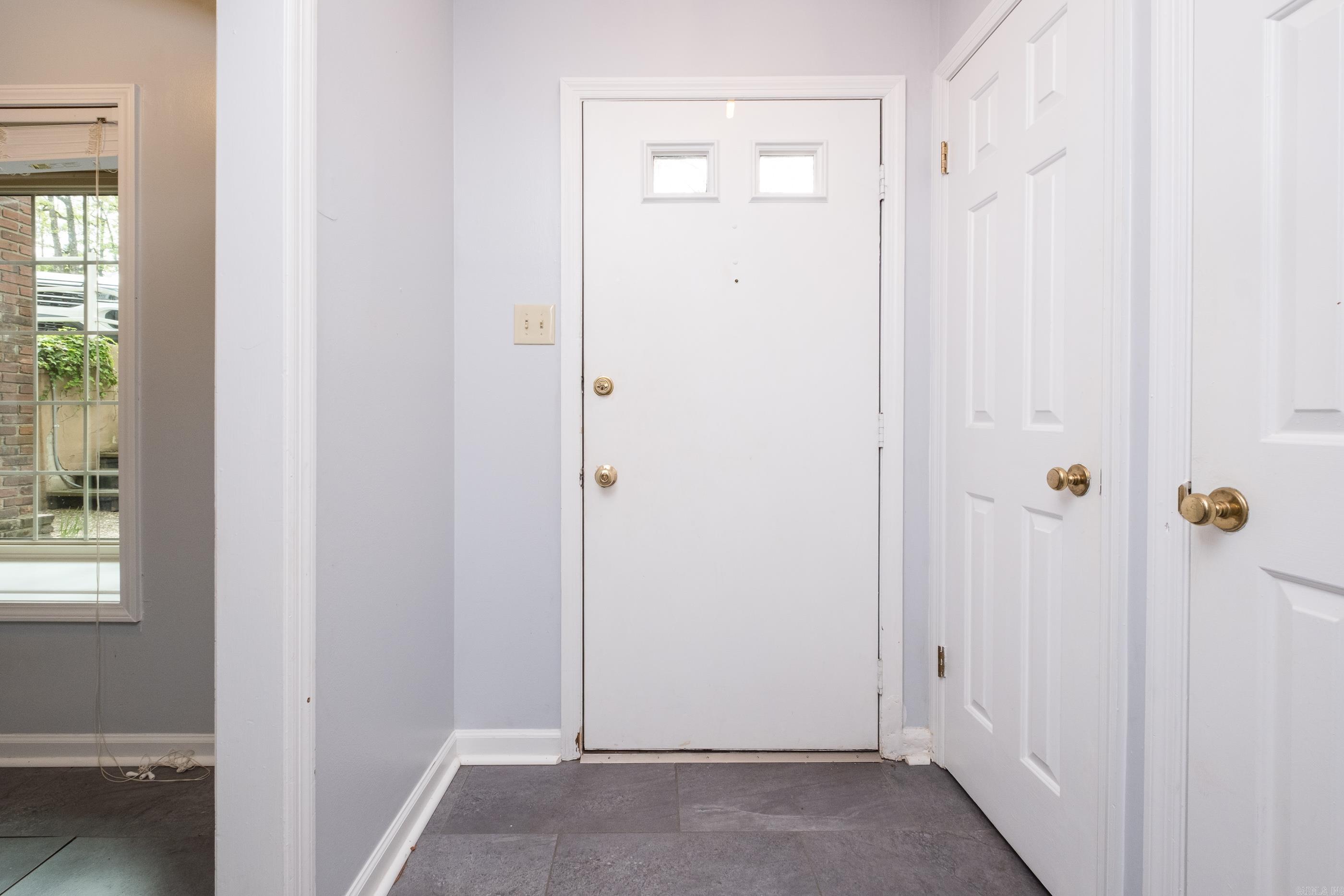 KINGSBRIDGE TWNHSE - Residential