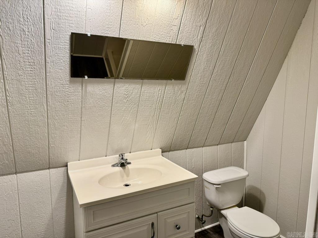 McHenry 1st - Residential Income