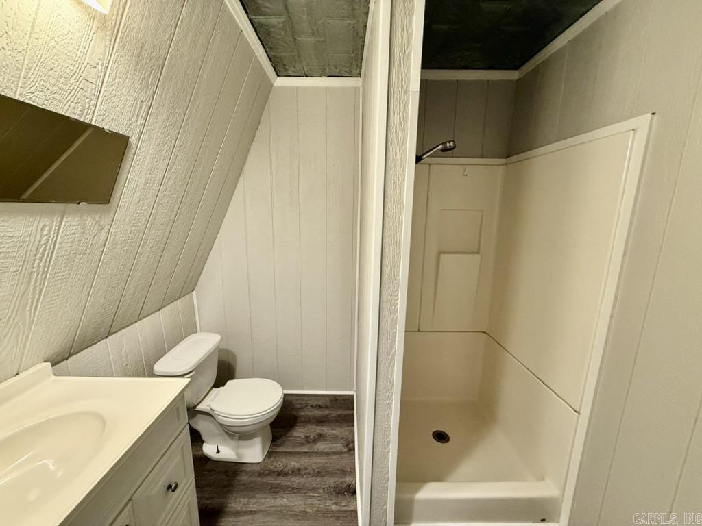 McHenry 1st - Residential Income