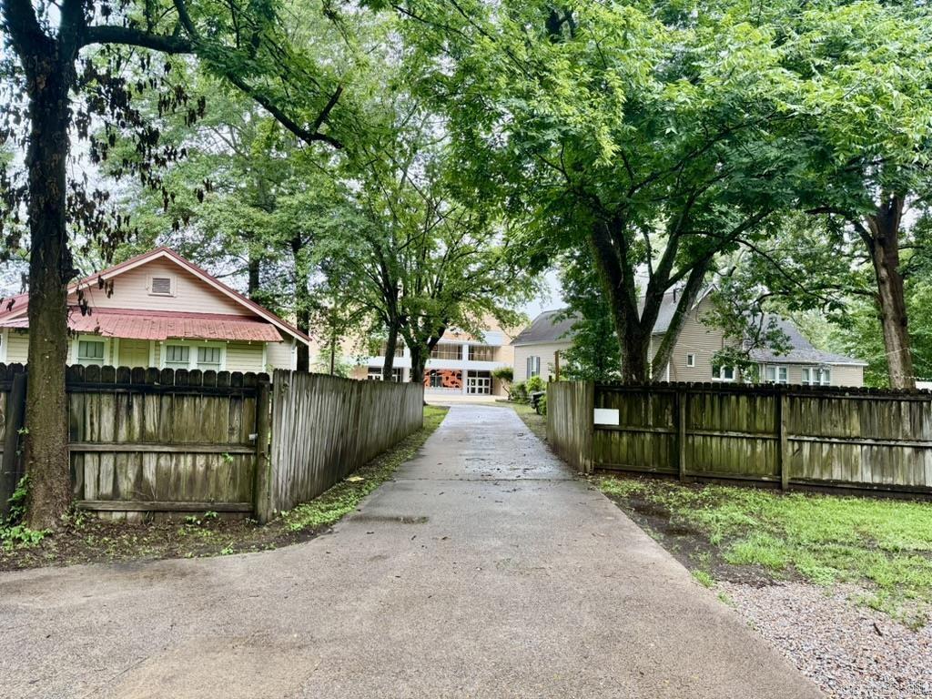 McHenry 1st - Residential Income