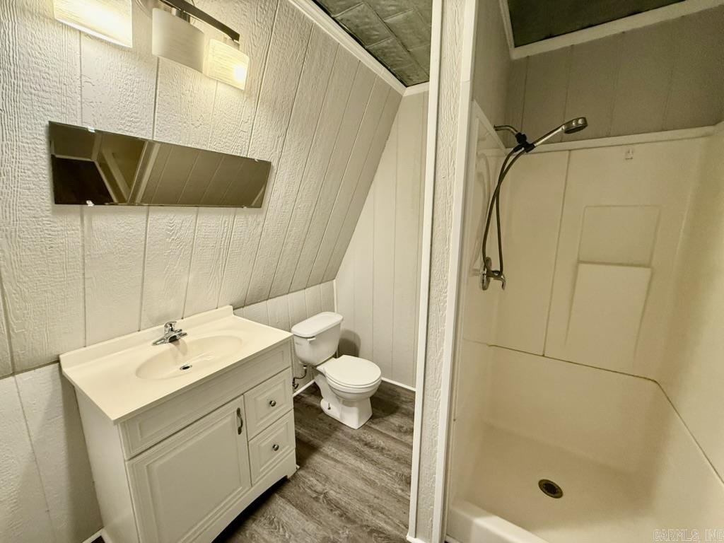 McHenry 1st - Residential Income