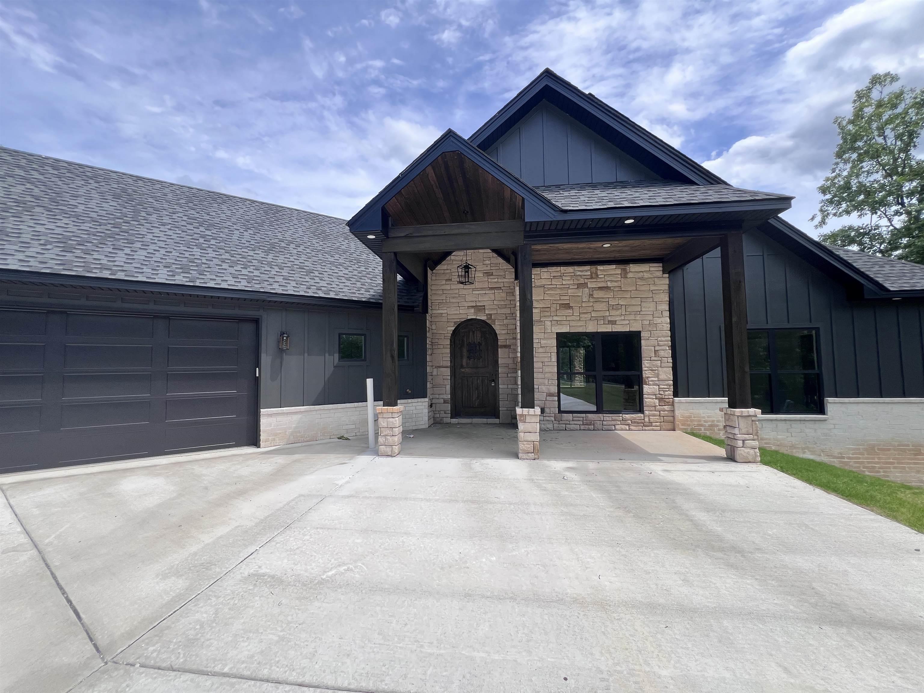 Hawks Point - Residential