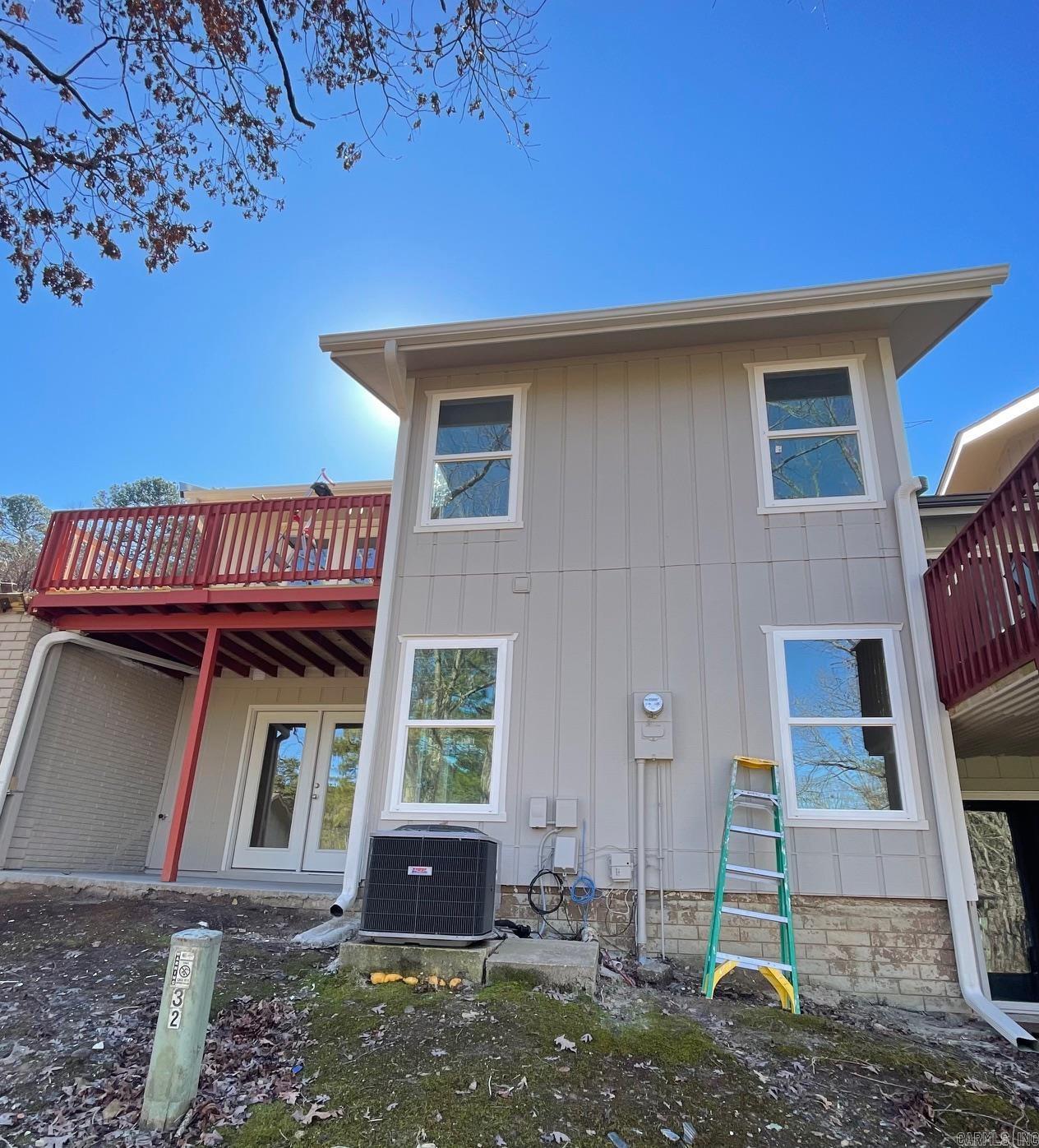 VALENCIA COURTS - Residential