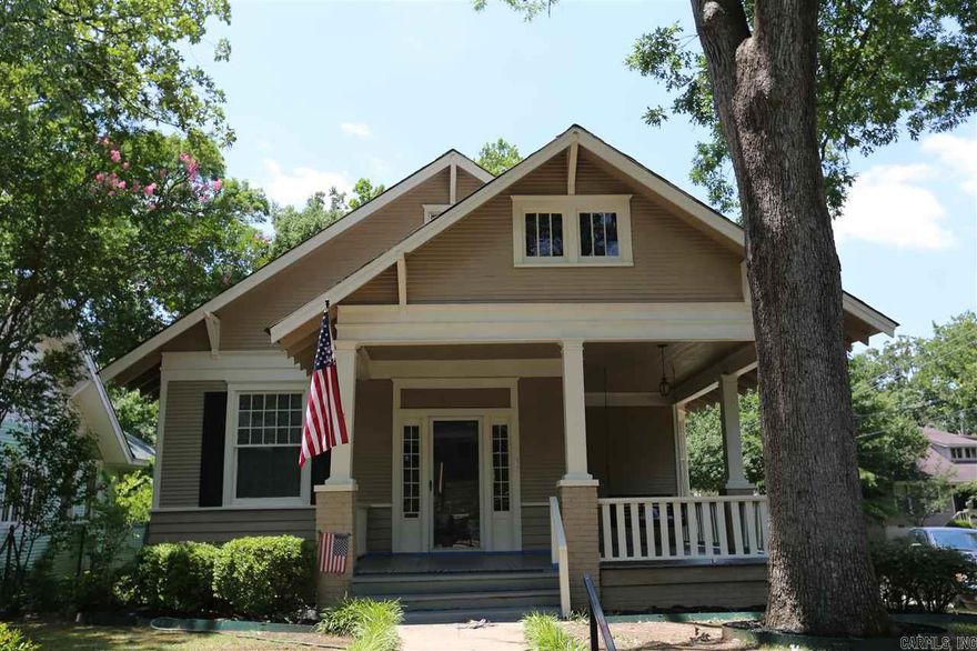 Inviting front porch with swing.  Fenced backyard.  Hardwood floors.  2 bedrooms, 1 bath, large living room, screened in back porch, 10' ceilings.  Great location.