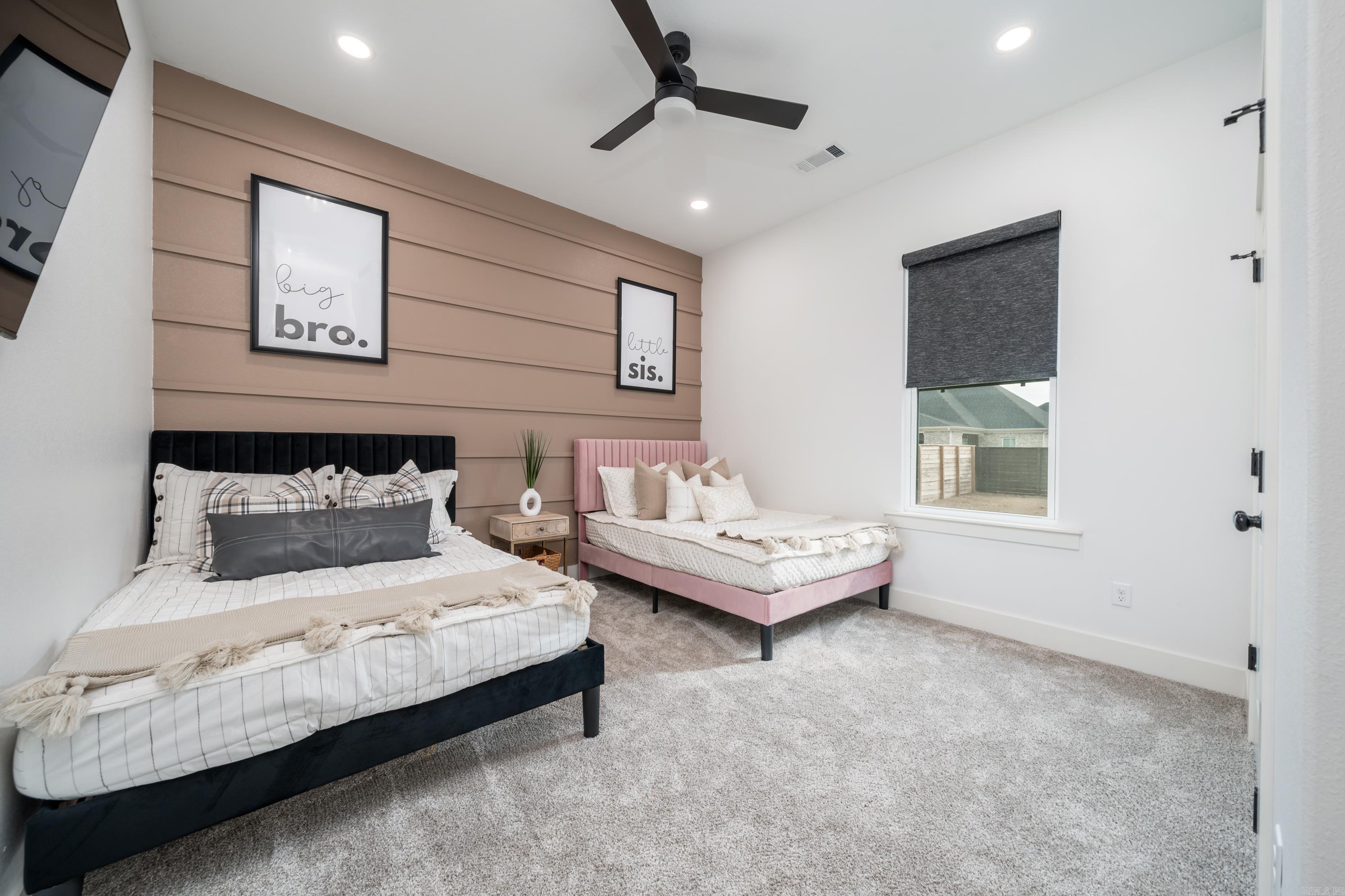 THE POINTE HURRICANE ESTATES - Residential