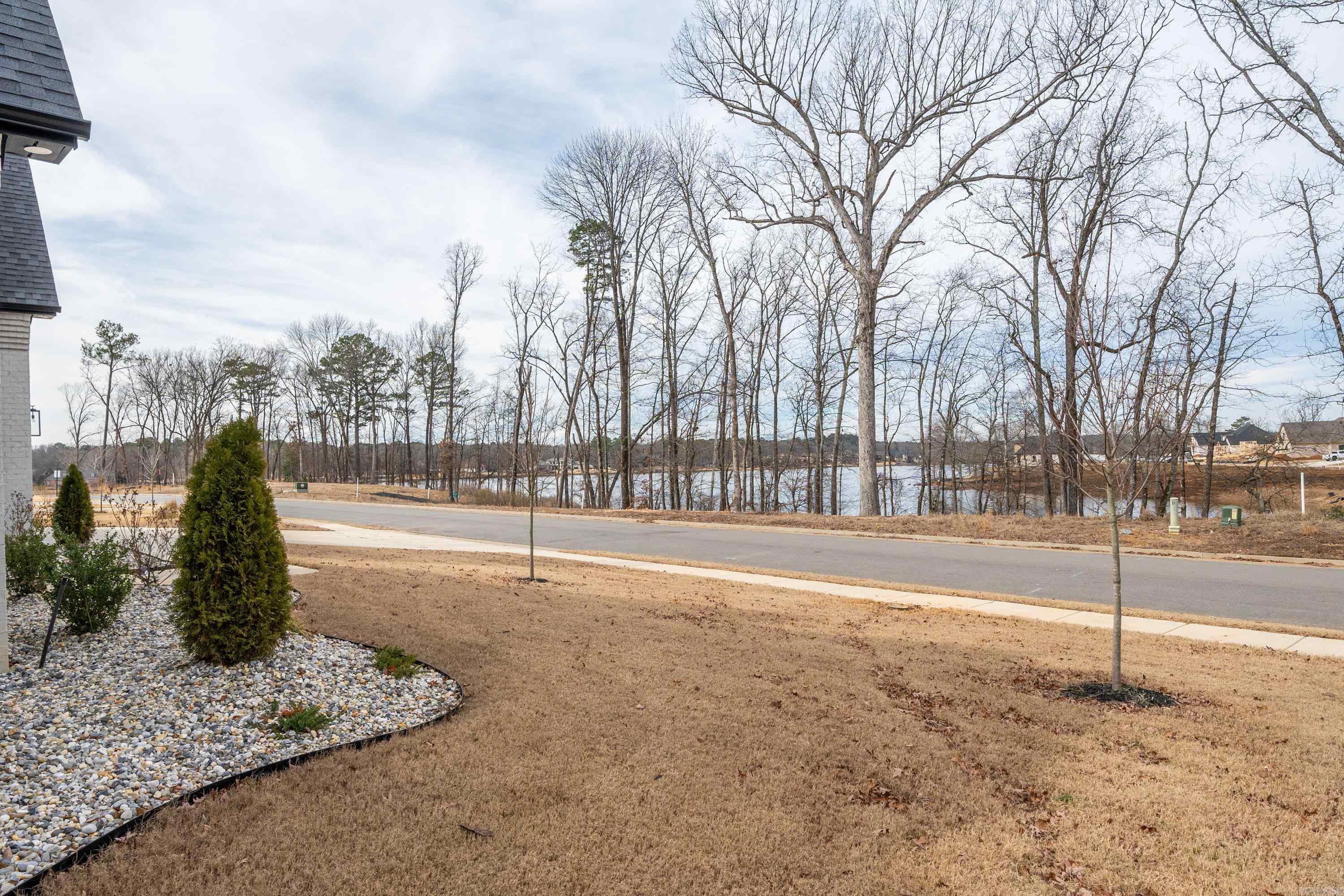 THE POINTE HURRICANE ESTATES - Residential