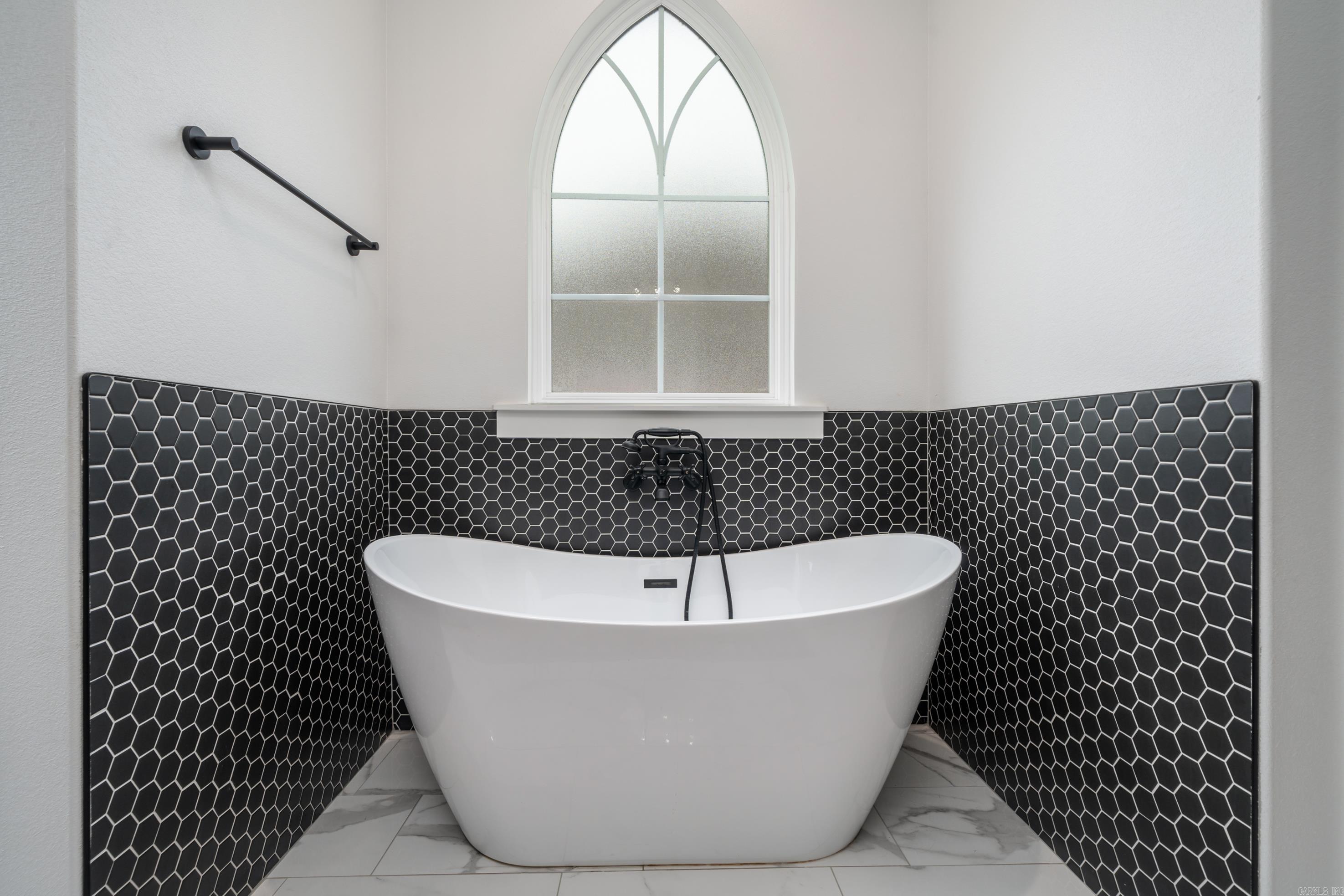 THE POINTE HURRICANE ESTATES - Residential