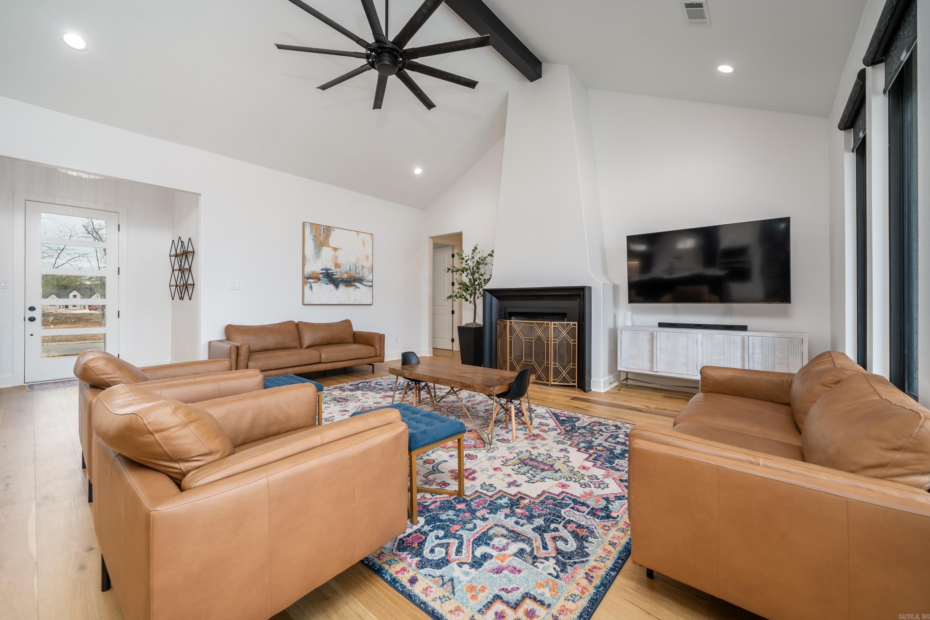 THE POINTE HURRICANE ESTATES - Residential