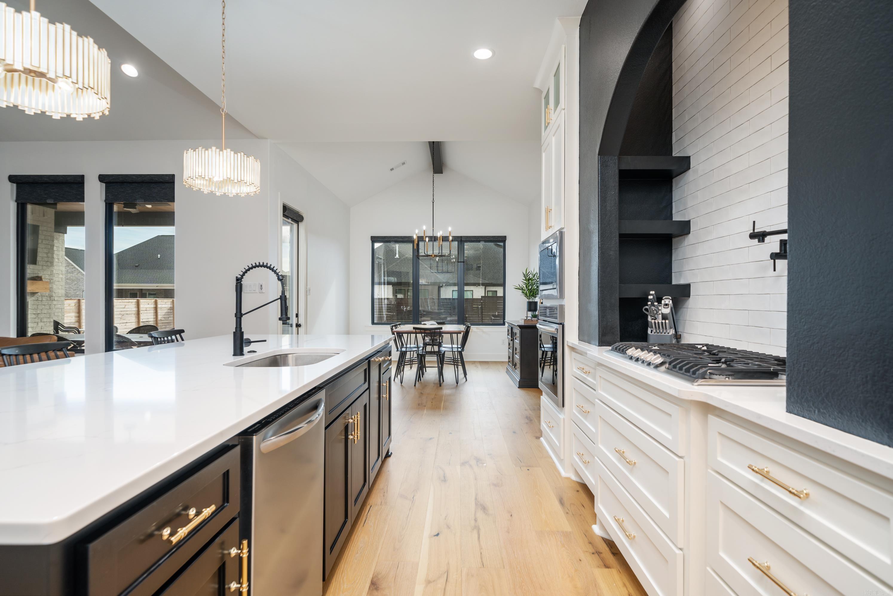 THE POINTE HURRICANE ESTATES - Residential