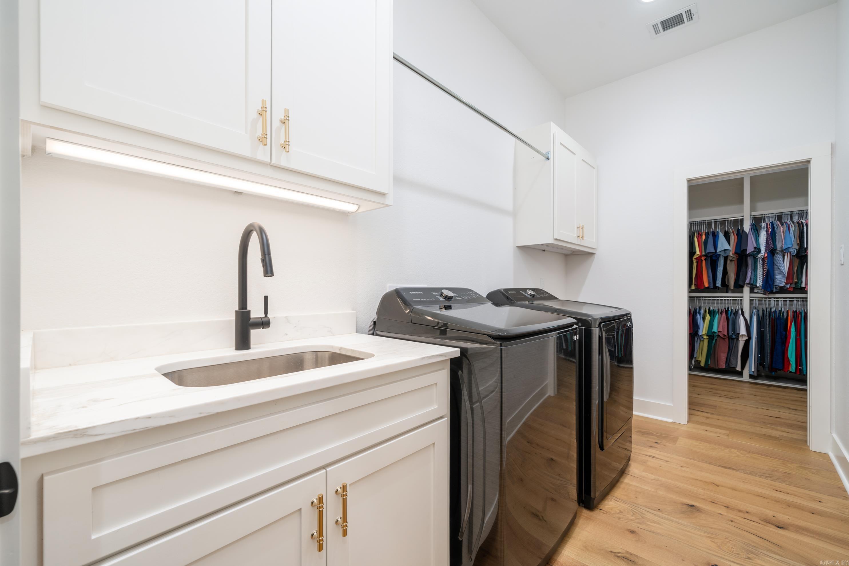 THE POINTE HURRICANE ESTATES - Residential