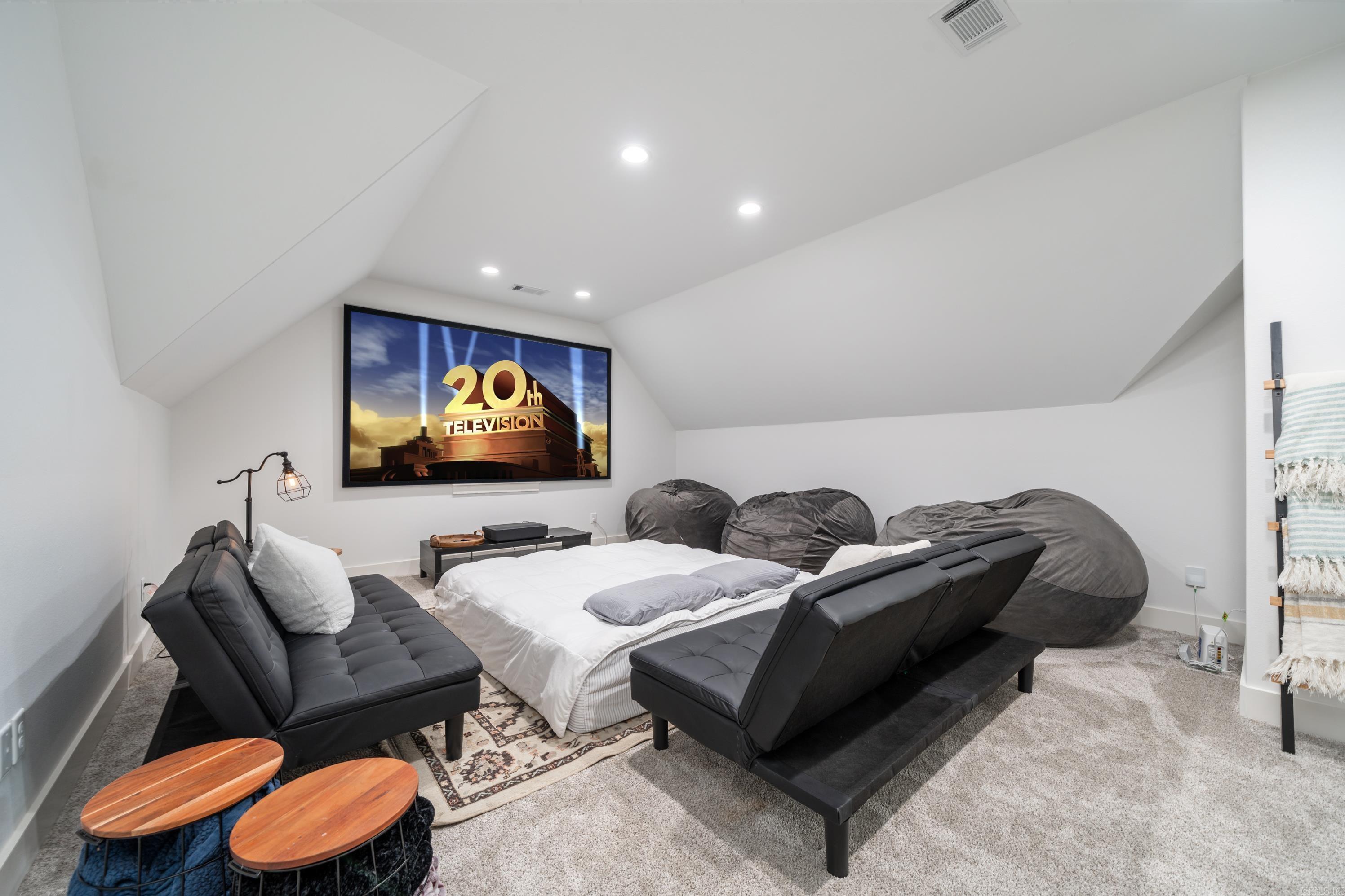 THE POINTE HURRICANE ESTATES - Residential