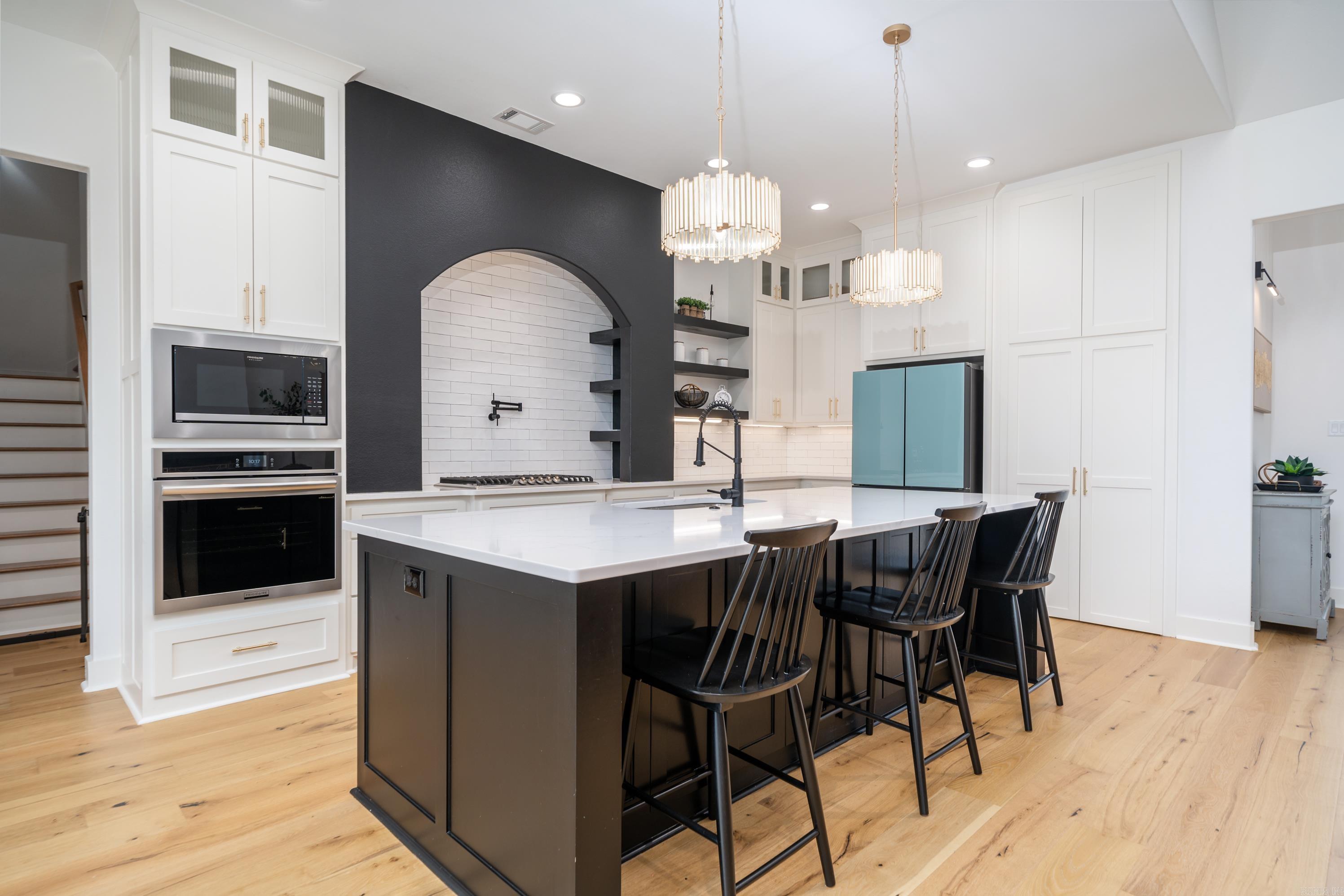 THE POINTE HURRICANE ESTATES - Residential