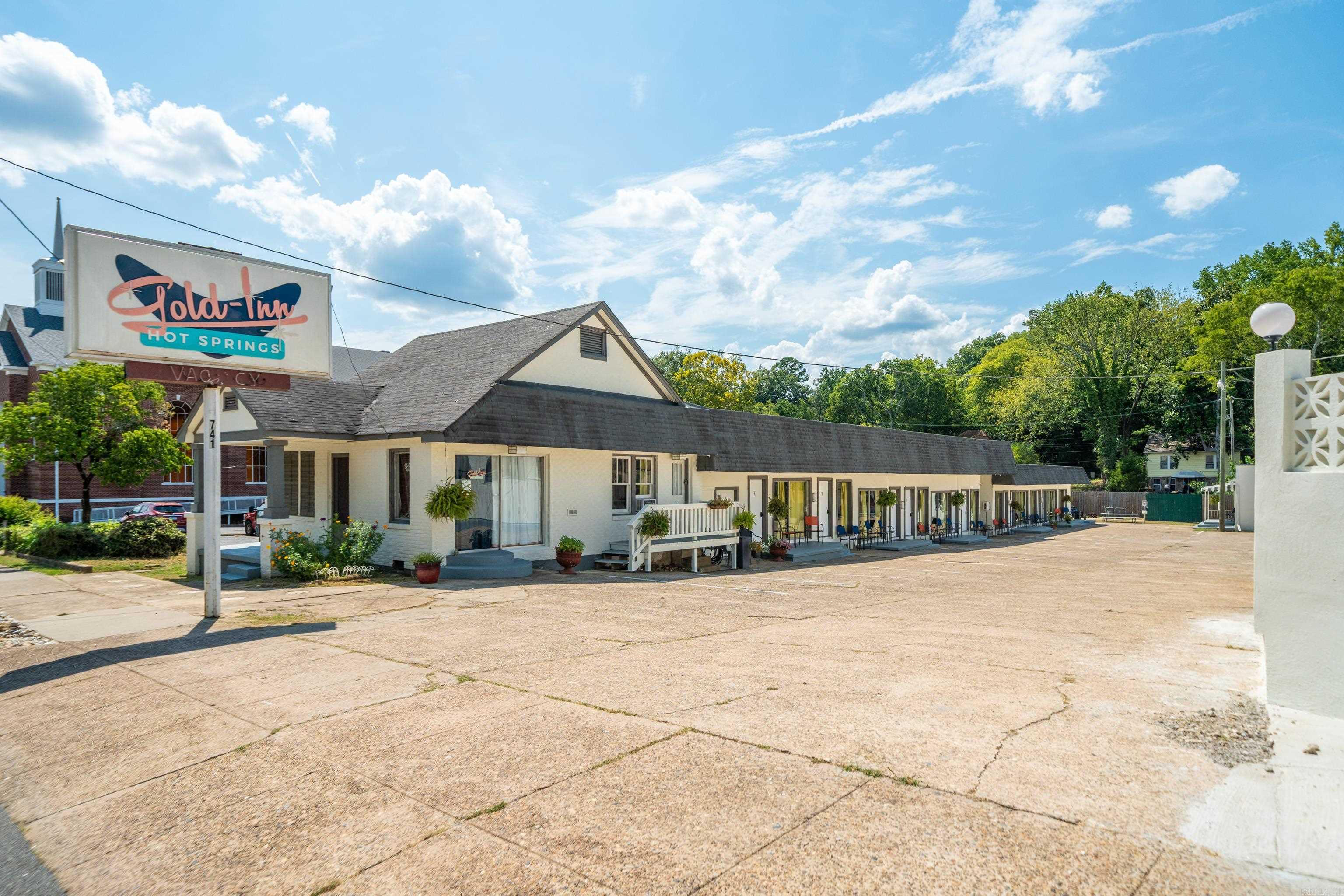 US Hot Springs Reservation - Commercial Sale