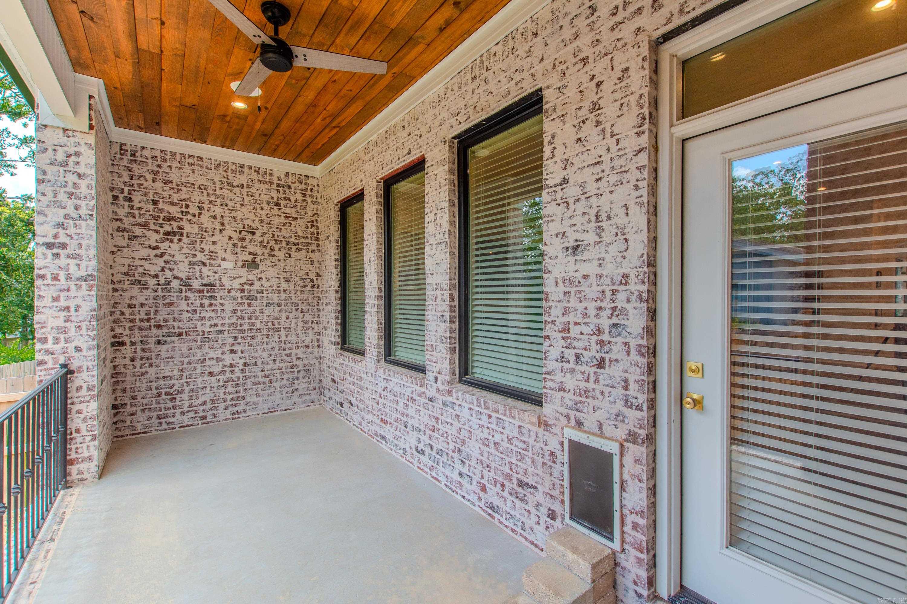 MERGERON COURT - Residential