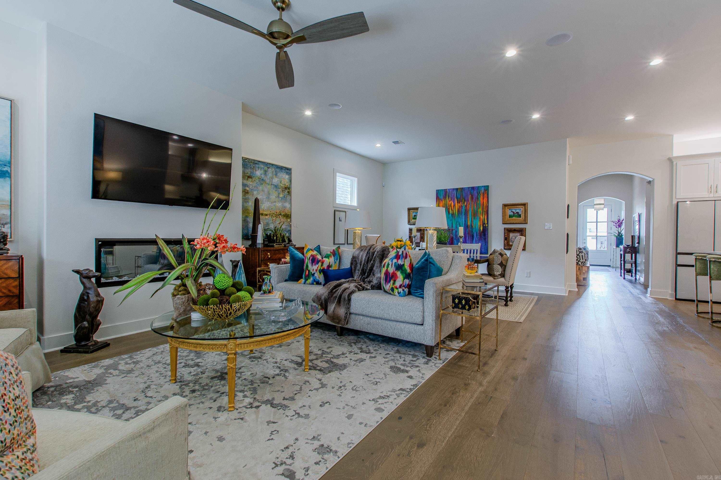 MERGERON COURT - Residential