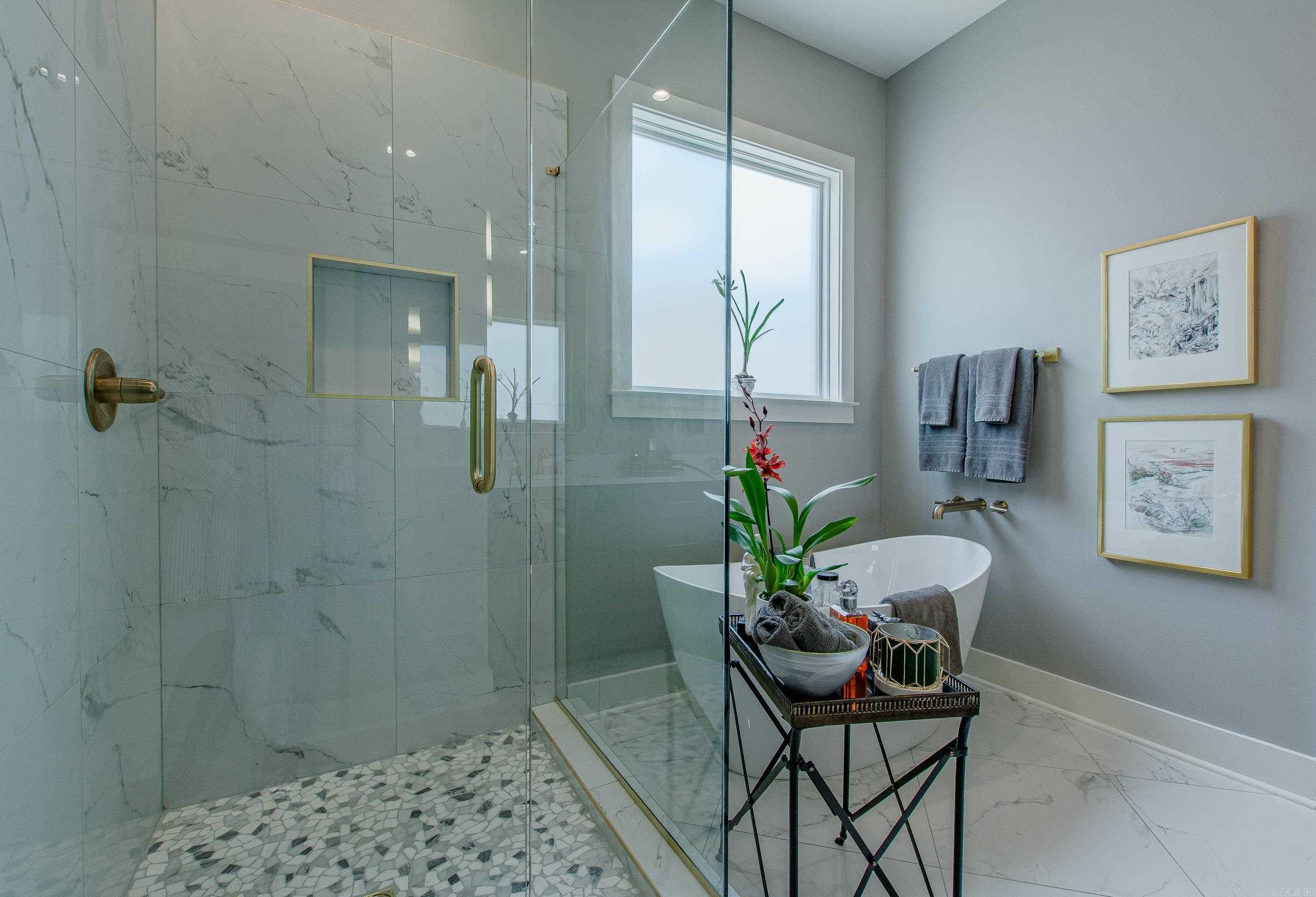 MERGERON COURT - Residential