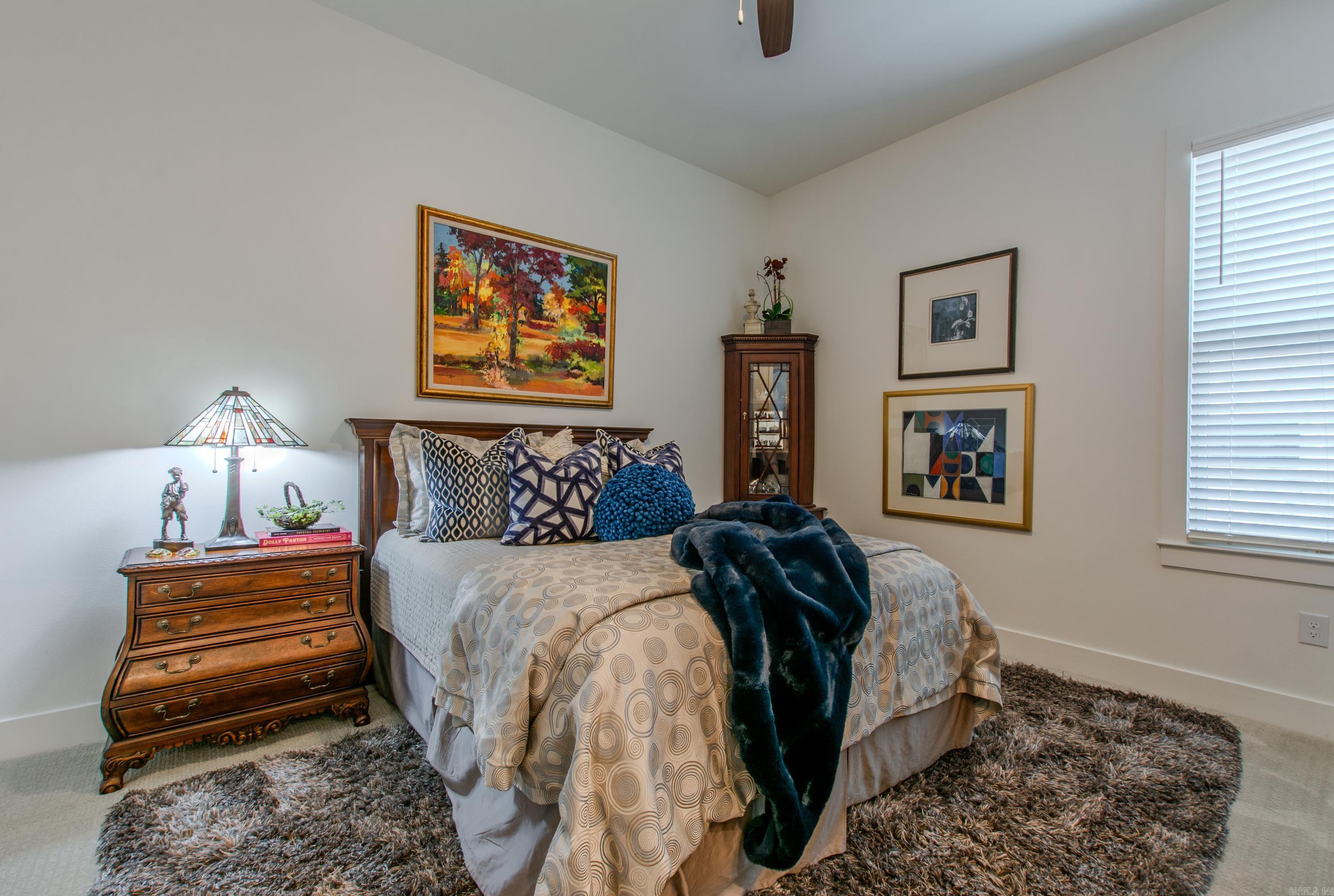 MERGERON COURT - Residential