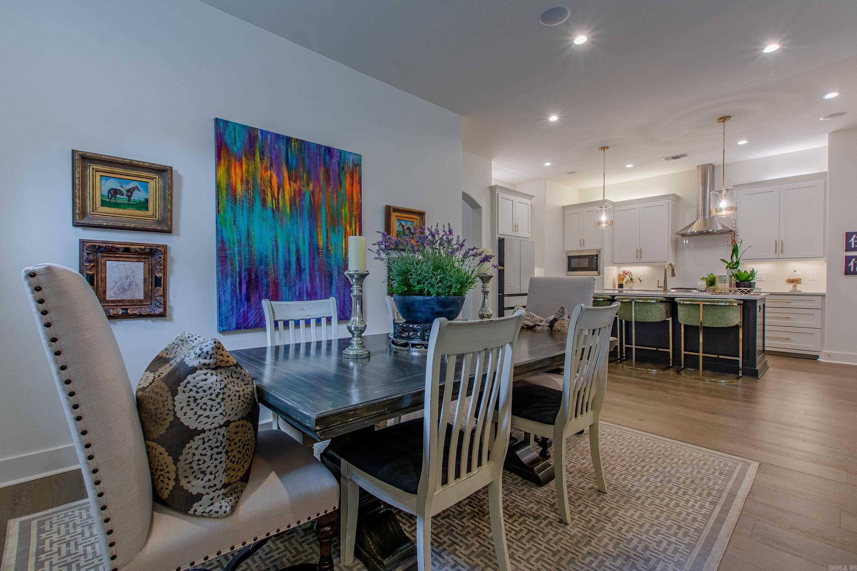 MERGERON COURT - Residential