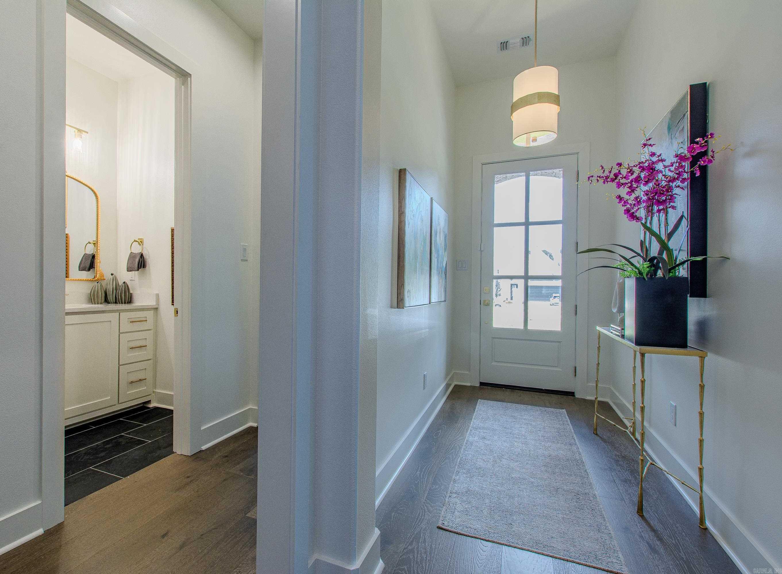 MERGERON COURT - Residential