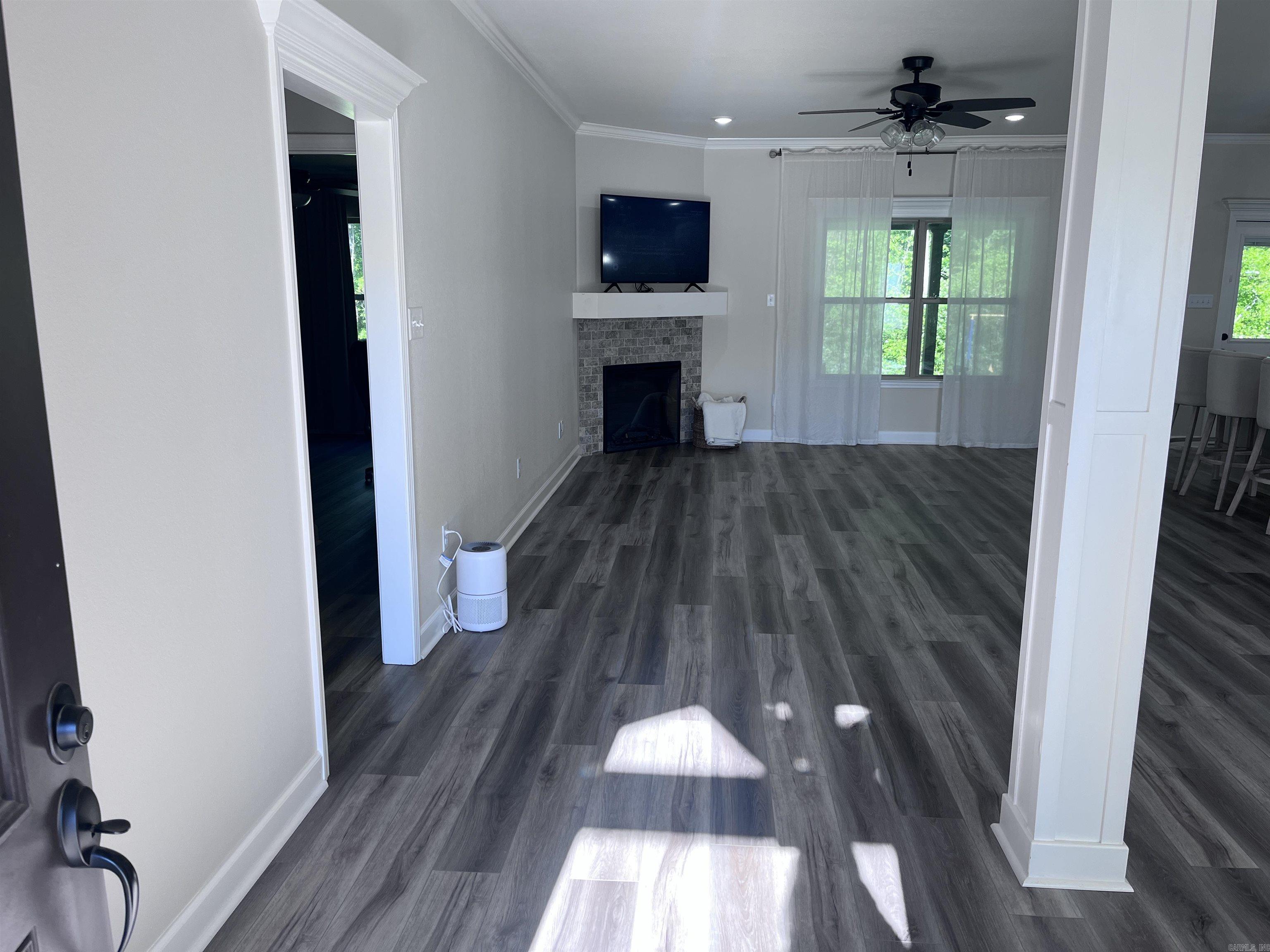 AUTUMN BROOKE - Residential Lease