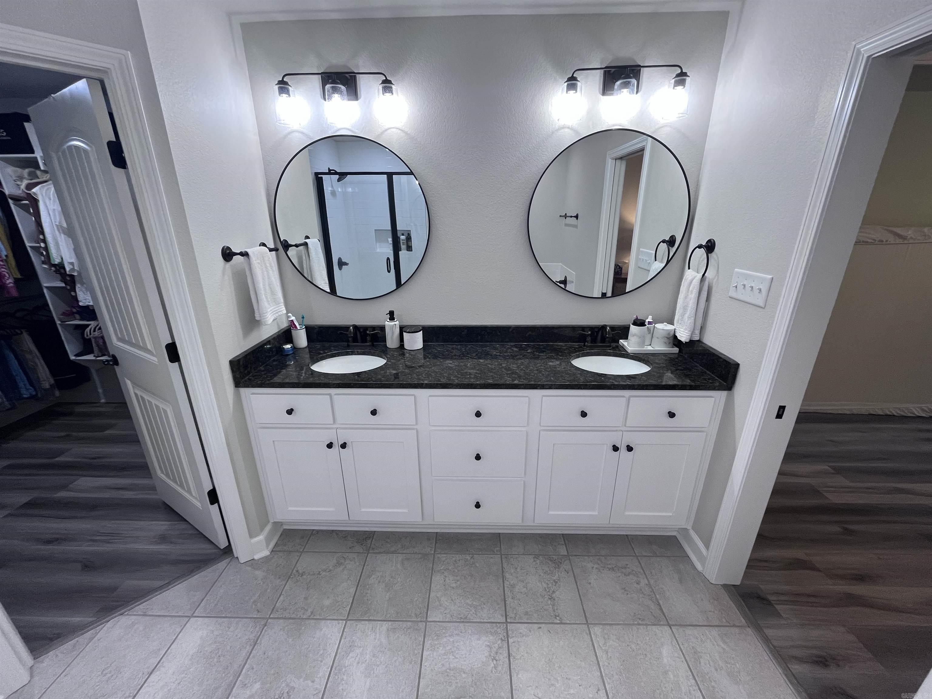 AUTUMN BROOKE - Residential Lease