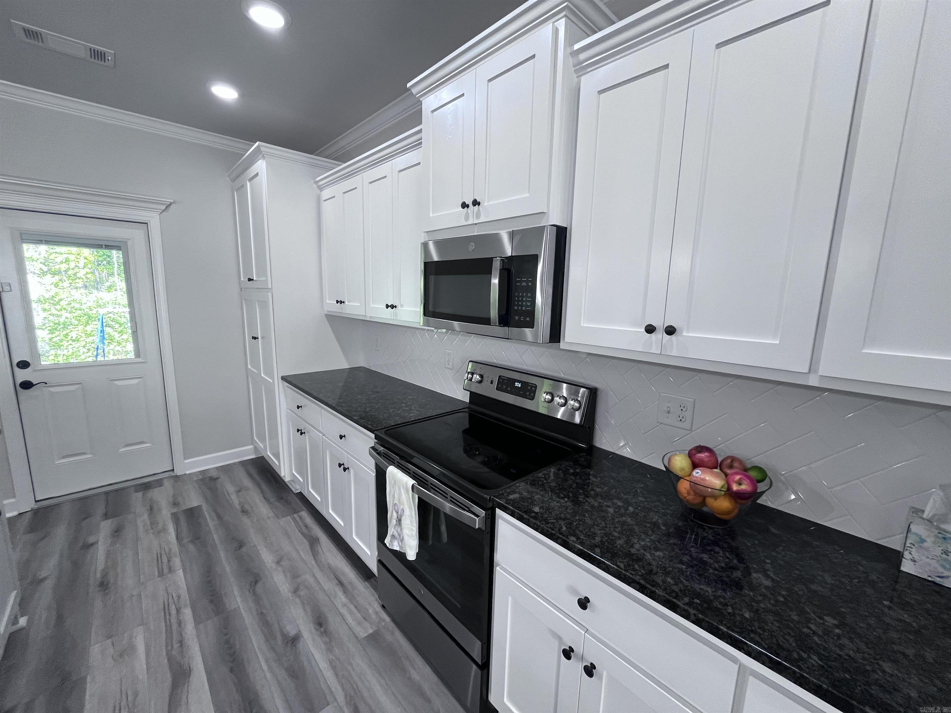 AUTUMN BROOKE - Residential Lease