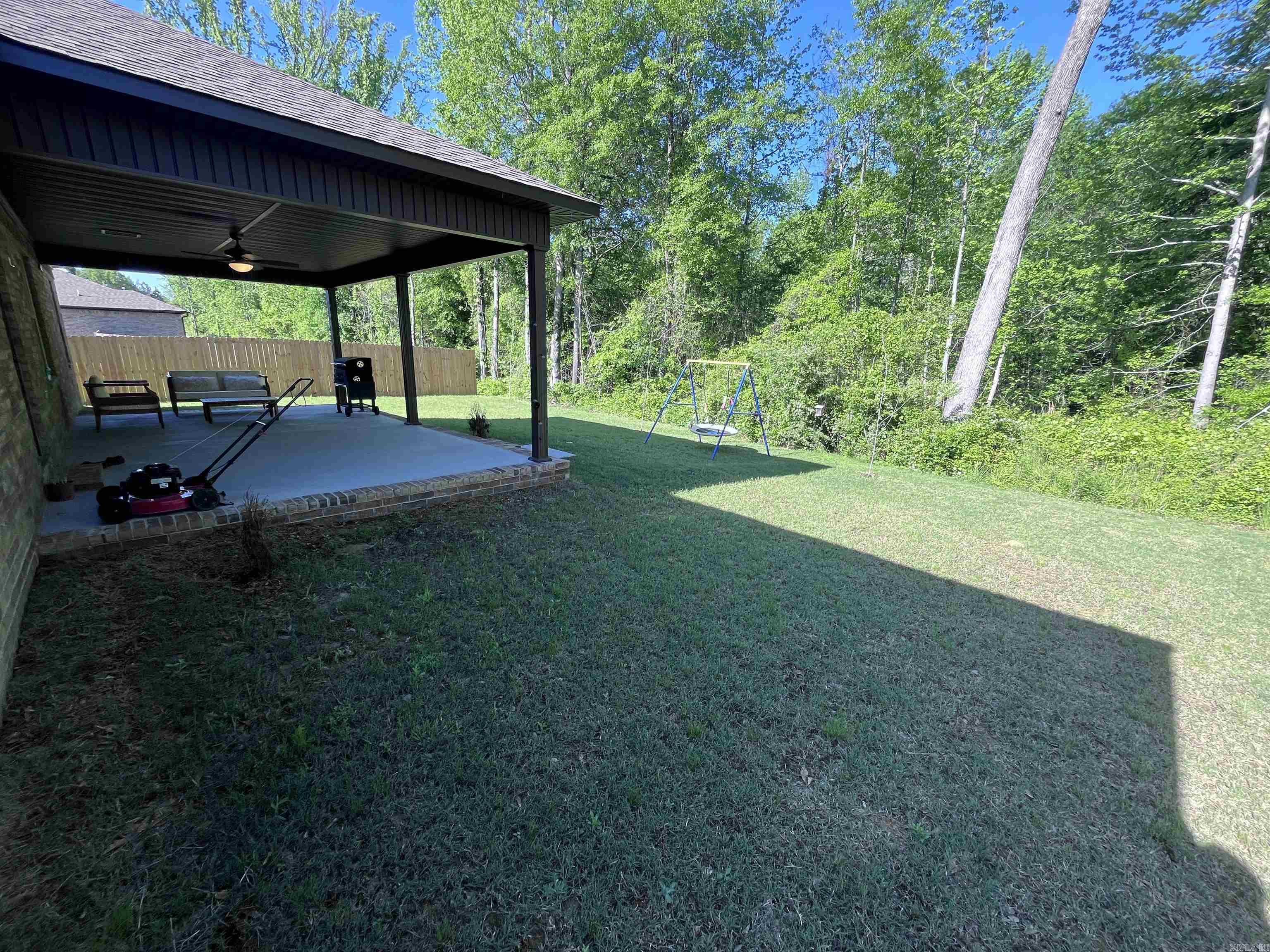 AUTUMN BROOKE - Residential Lease