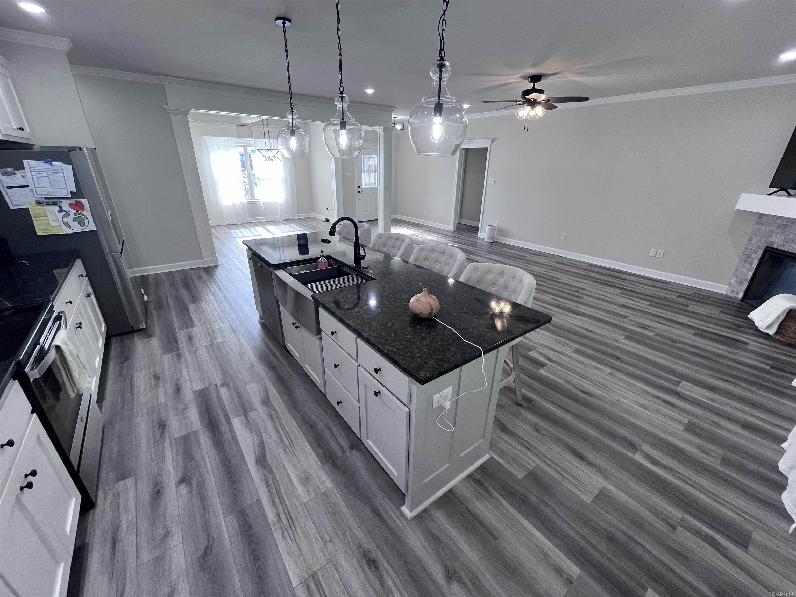 AUTUMN BROOKE - Residential Lease