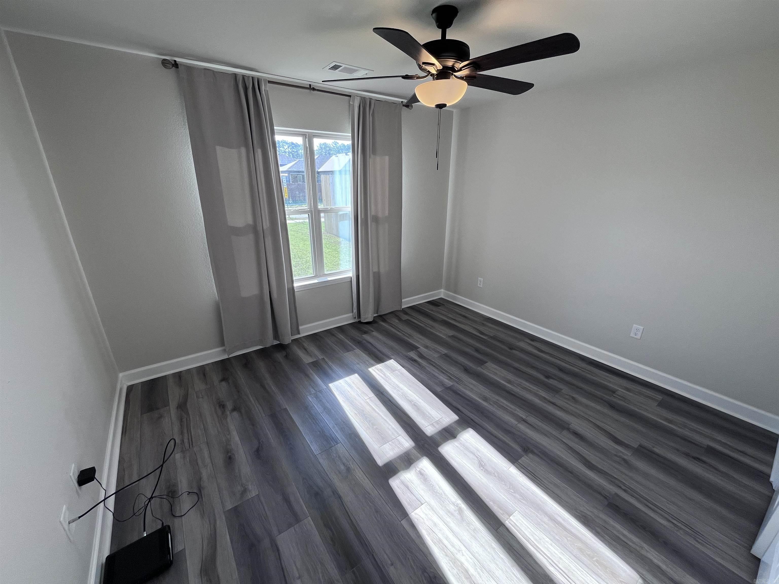 AUTUMN BROOKE - Residential Lease