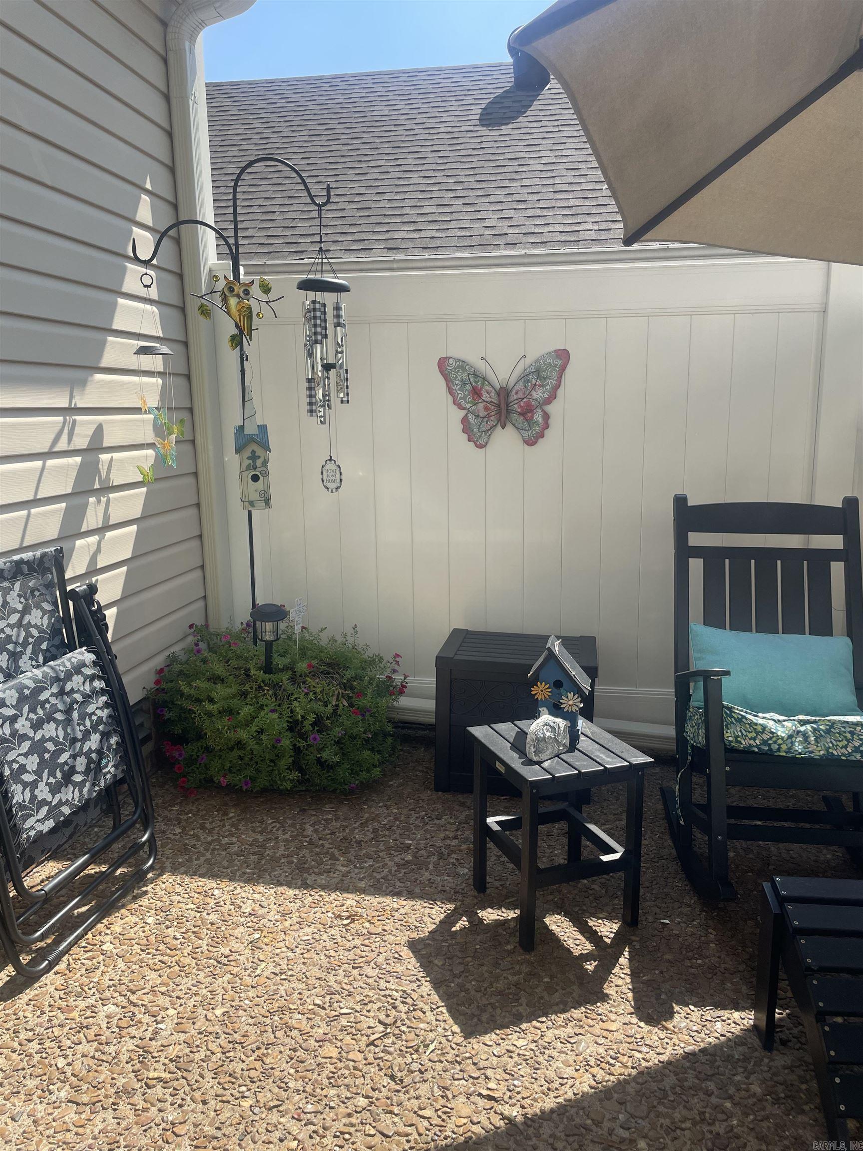 RIVER OAKS TRACE - Residential