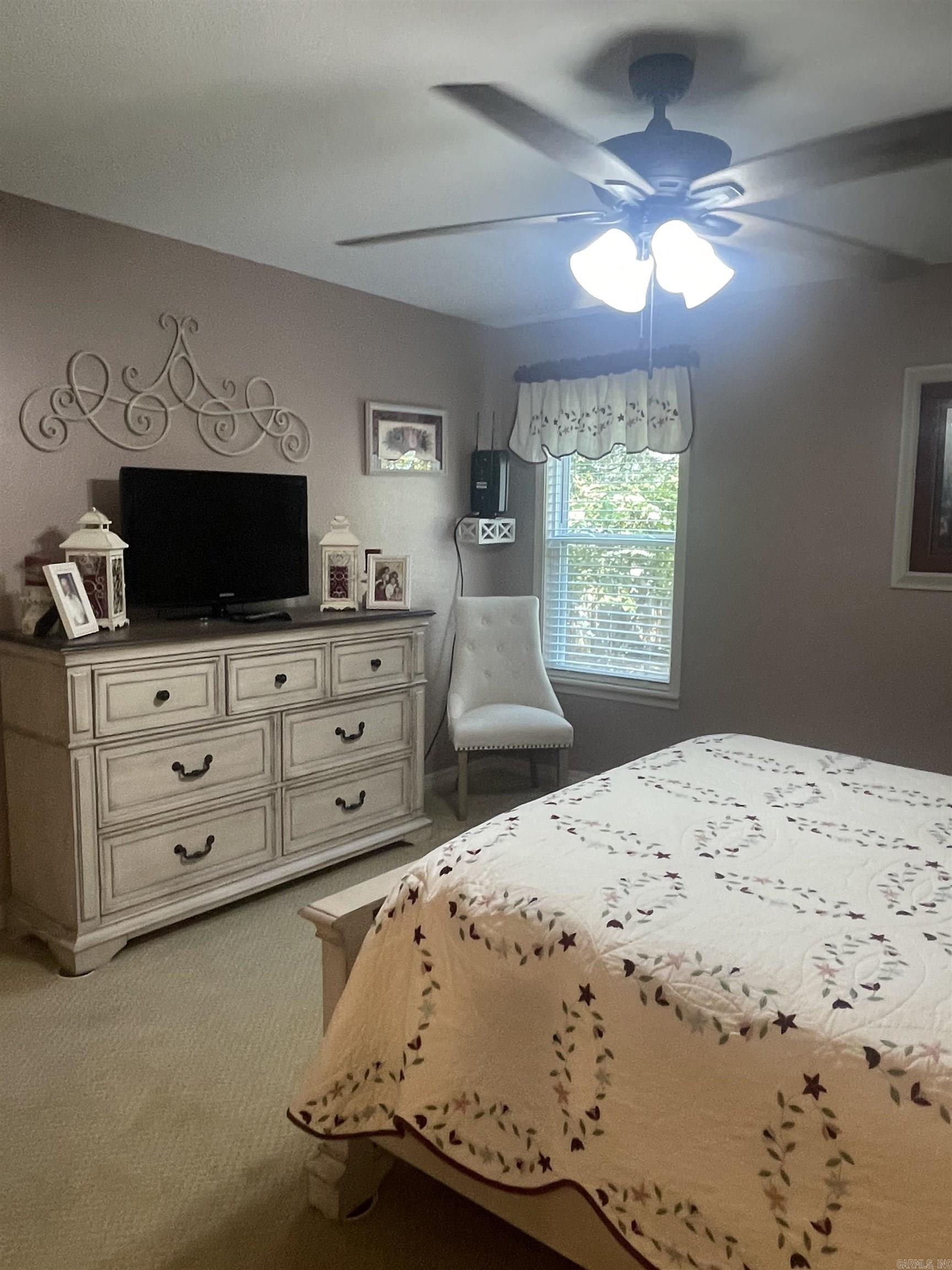 RIVER OAKS TRACE - Residential